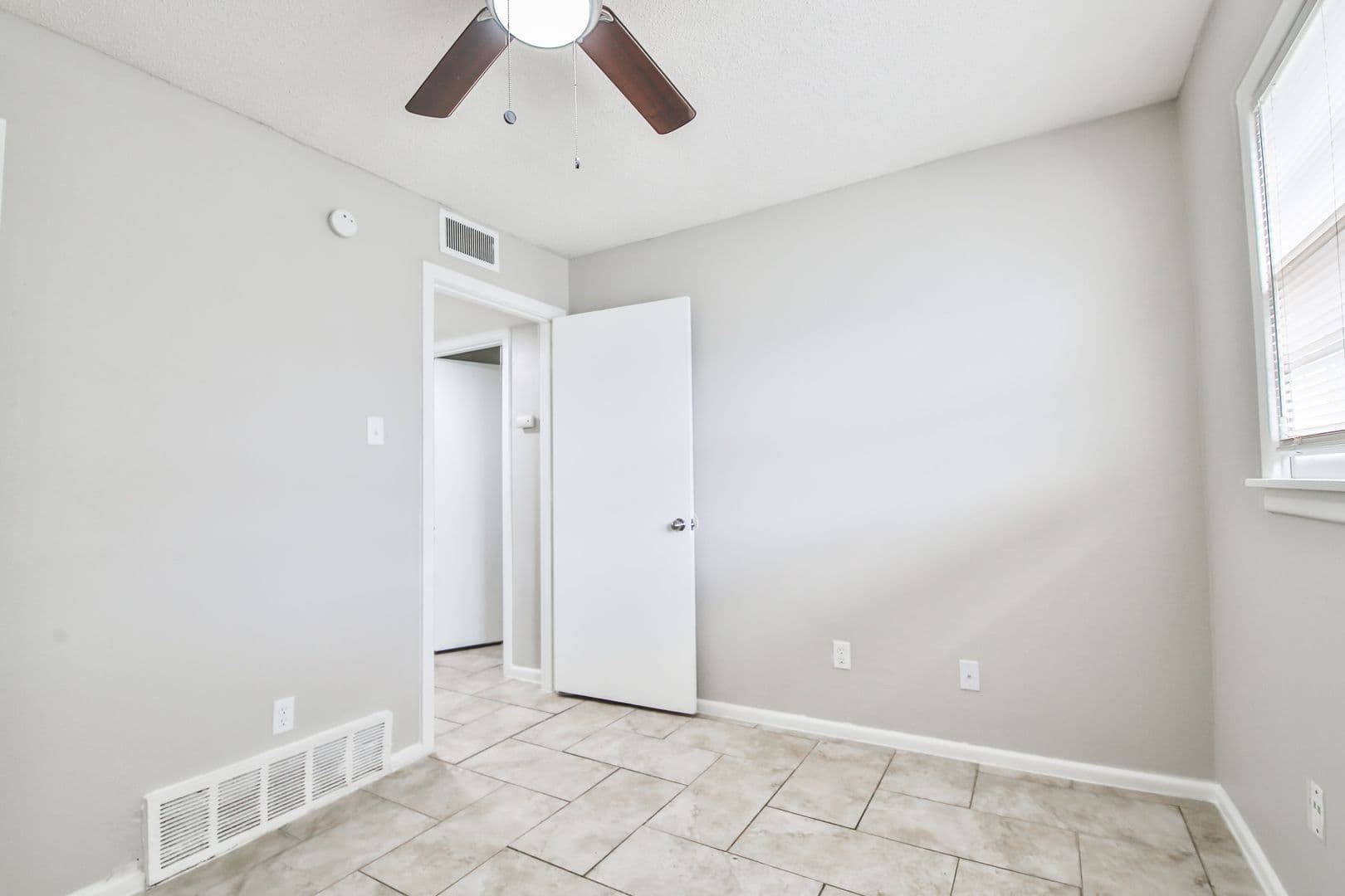 Lubbock Apartment: 2401 45th St