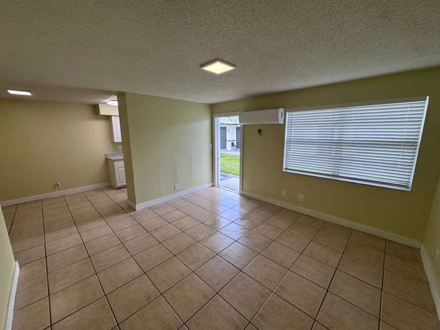 Vero Beach Apartment: 1875 40 AVE
