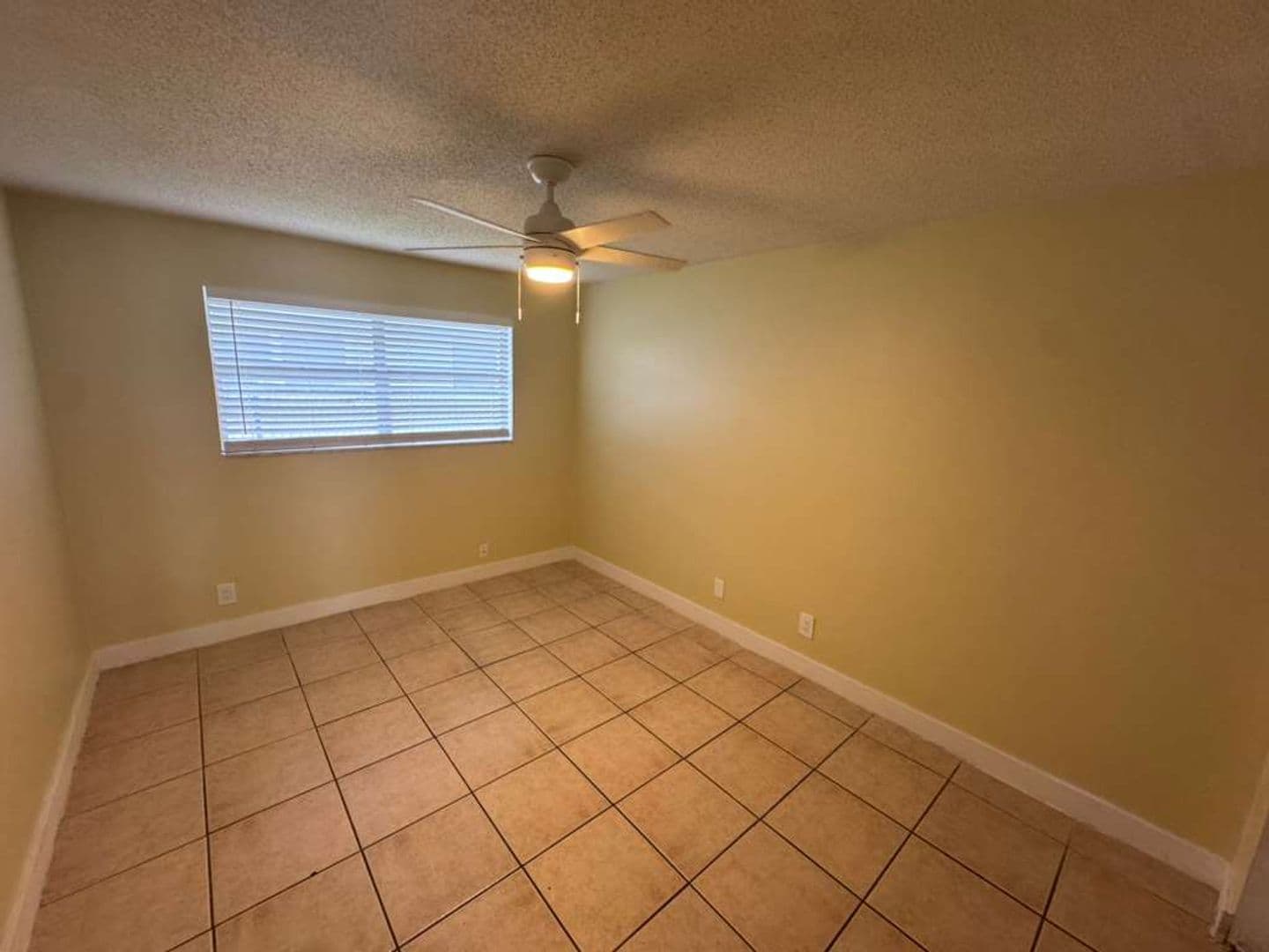 Vero Beach Apartment: 1875 40 AVE