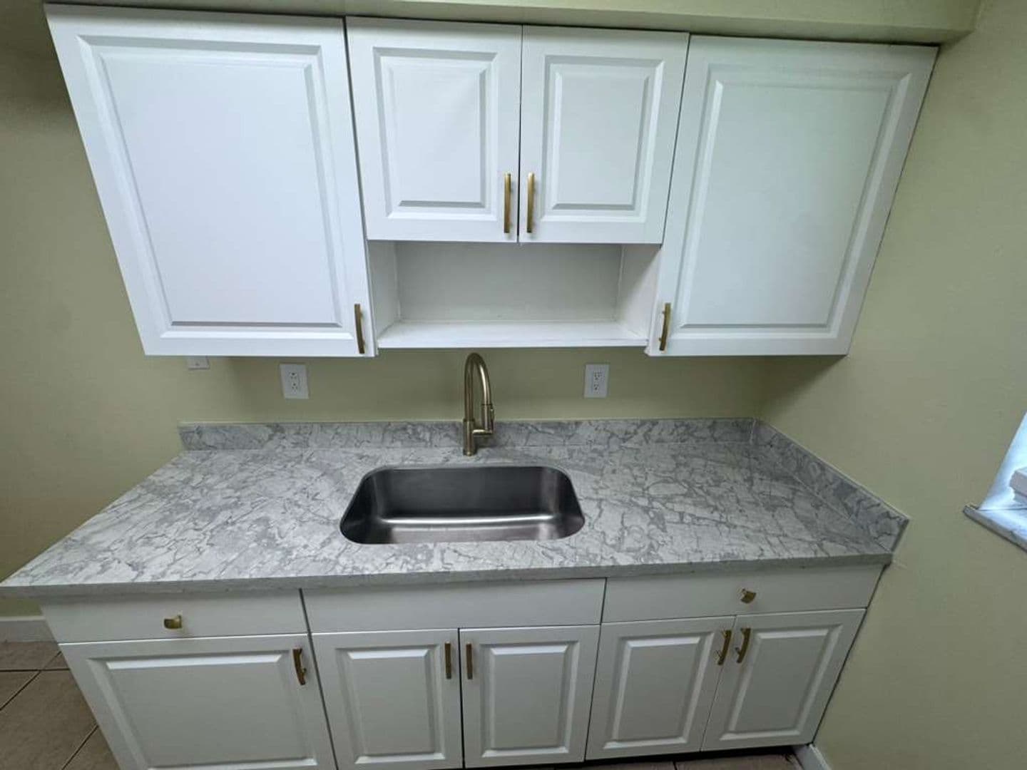 Vero Beach Apartment: 1875 40 AVE
