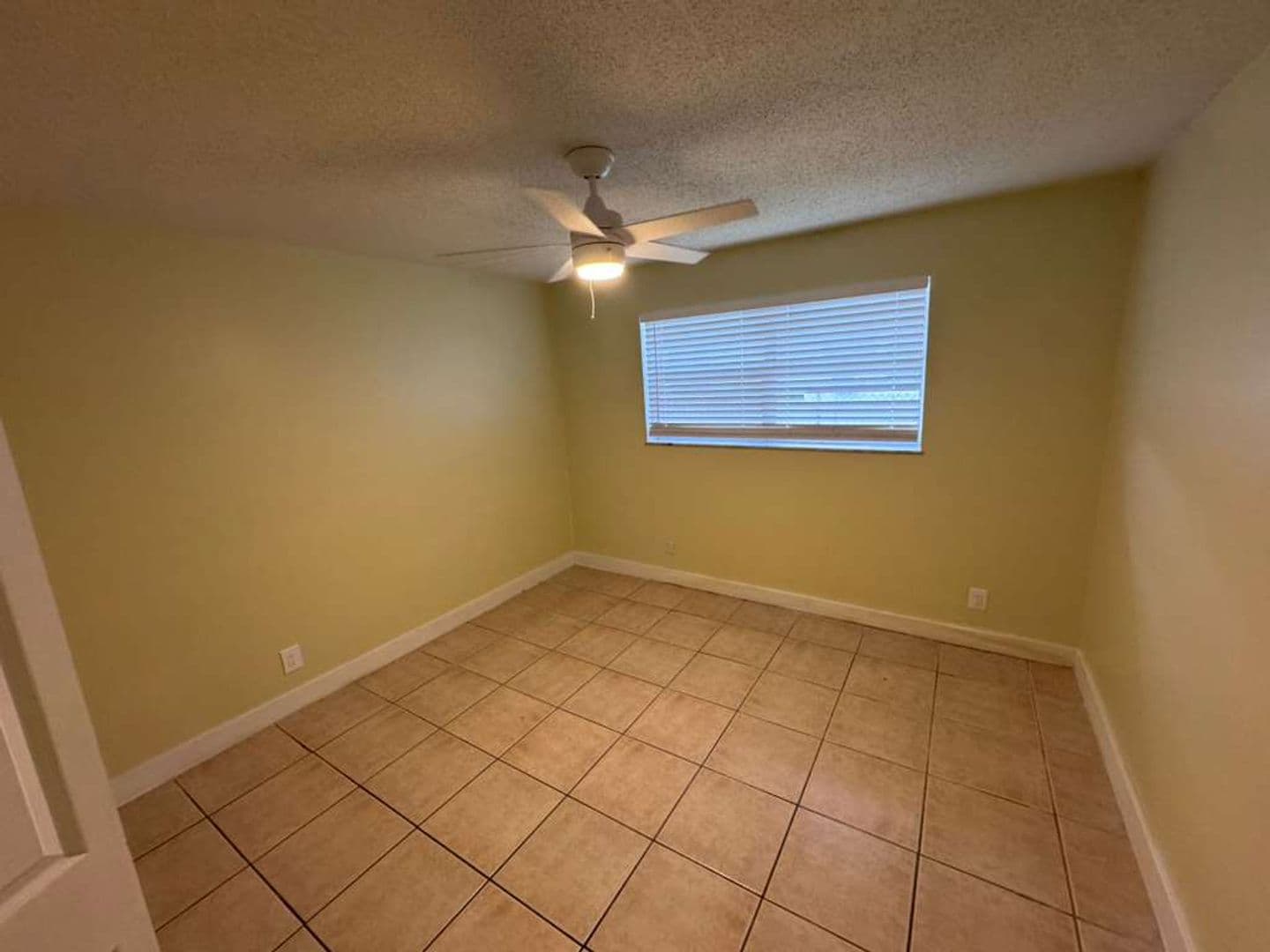 Vero Beach Apartment: 1875 40 AVE
