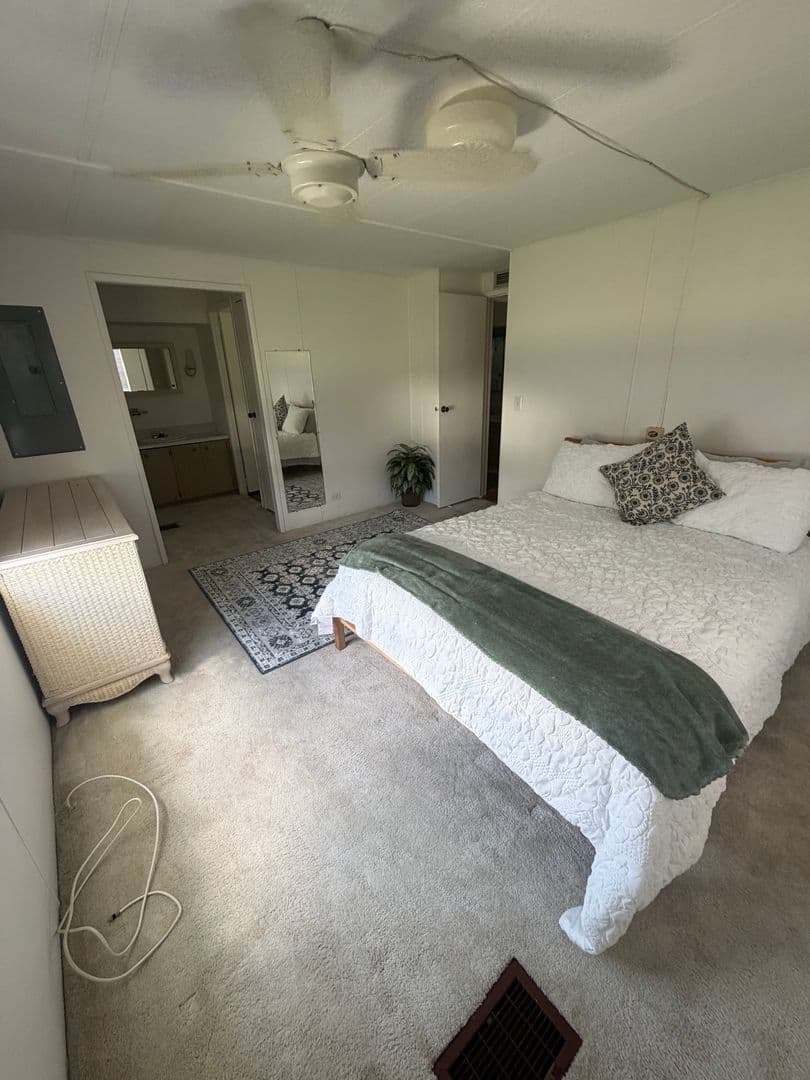 Ellenton Apartment: 54 Colony Drive N