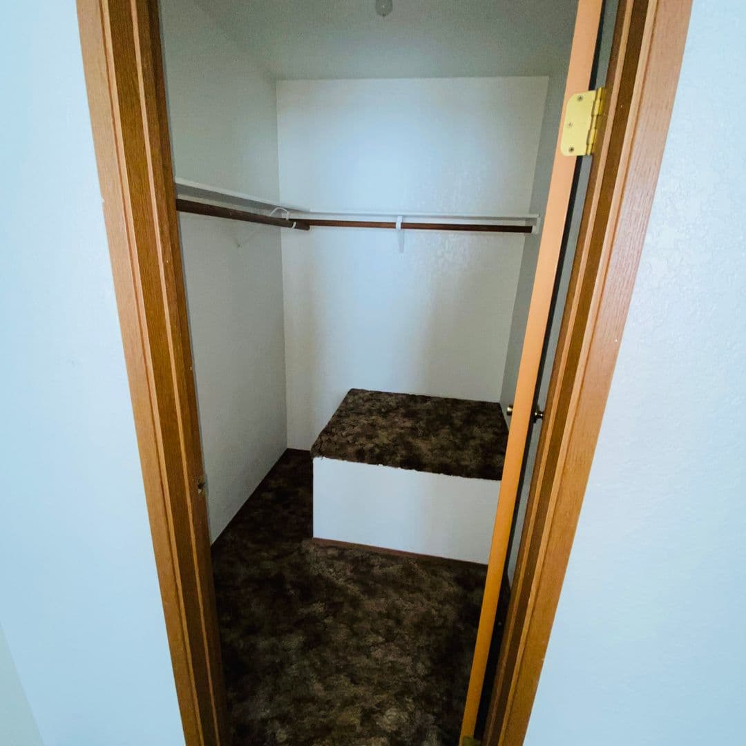 Fallon Apartment: 281-283-291-293 Quail Way