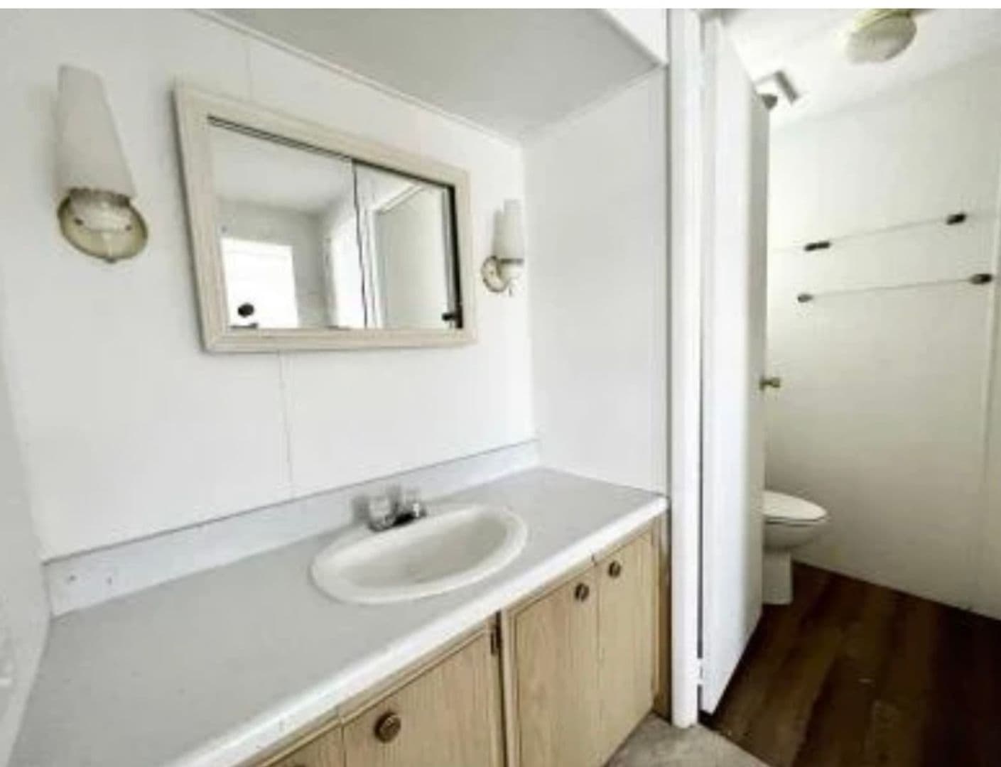 Ellenton Apartment: 54 Colony Drive N