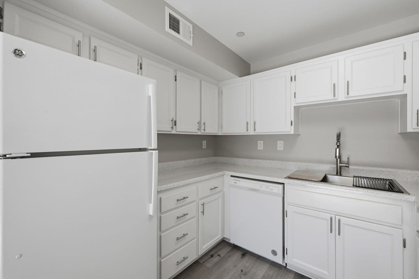 Carlsbad Apartment: 5410 - 5430 Sunny Creek Rd
