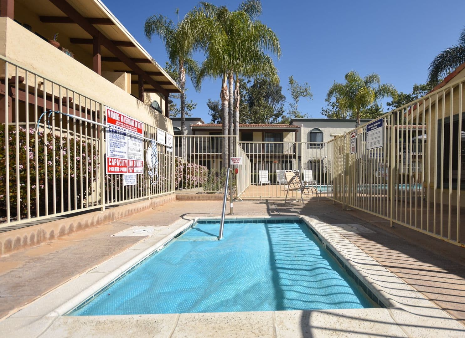 Oceanside Apartment: 2330 Paseo De Laura