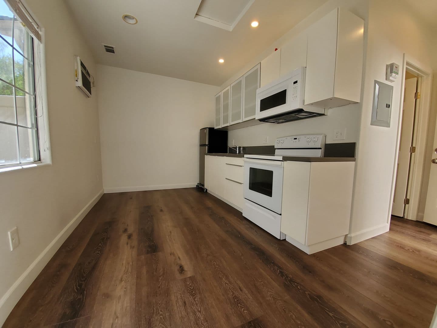 Oceanside House: 4927 Seascape Dr Unit 2