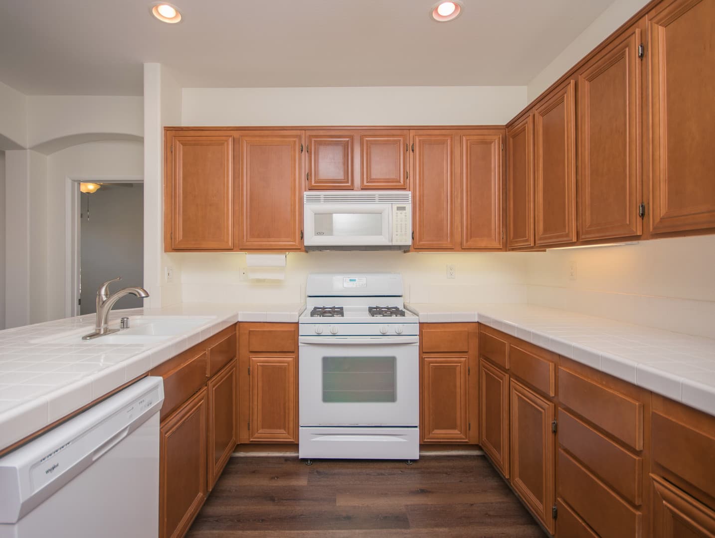 Oceanside House: 4491 Brisbane Way #1