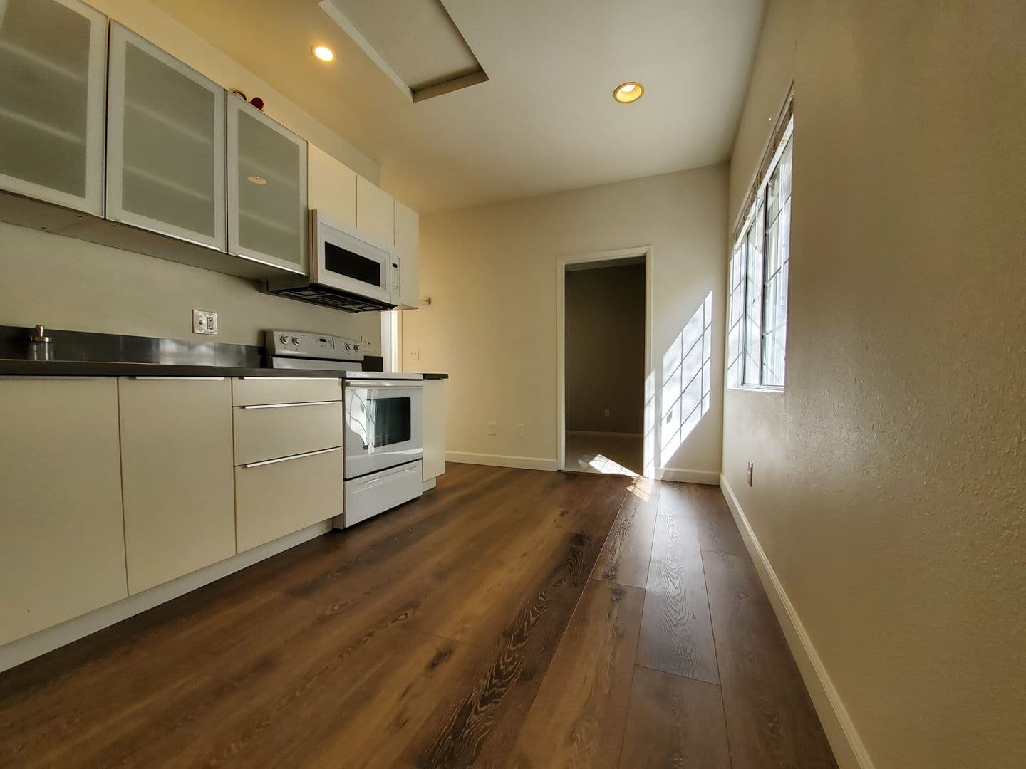 Oceanside House: 4927 Seascape Dr Unit 2