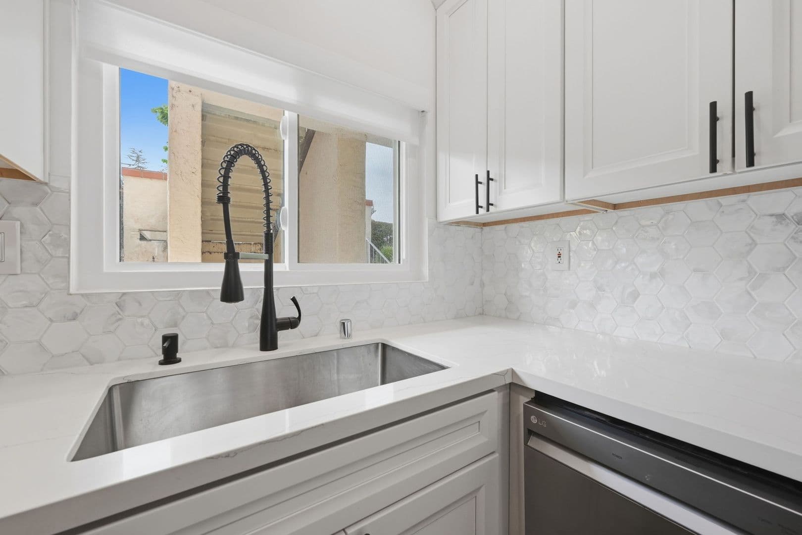 Carlsbad House: 2872 Andover Ave