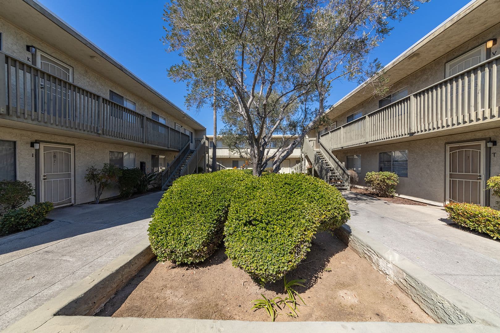 San Marcos Apartment: 250 W. San Marcos Blvd.