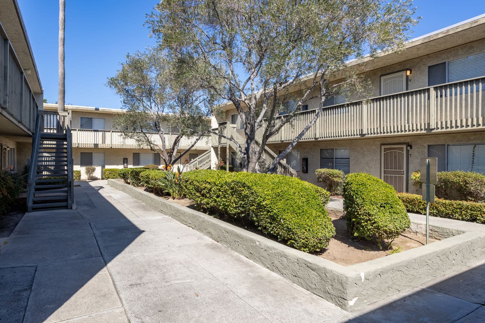 San Marcos Apartment: 250 W. San Marcos Blvd.