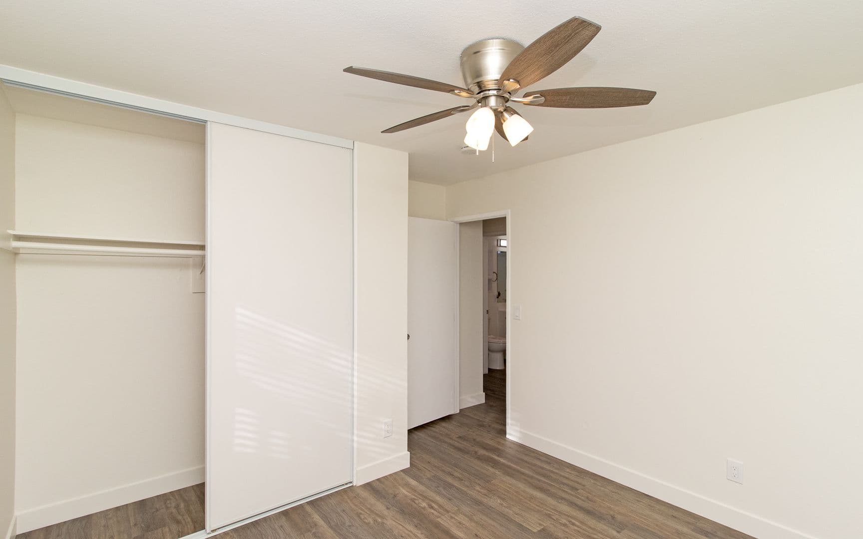 San Marcos Apartment: 250 W. San Marcos Blvd.