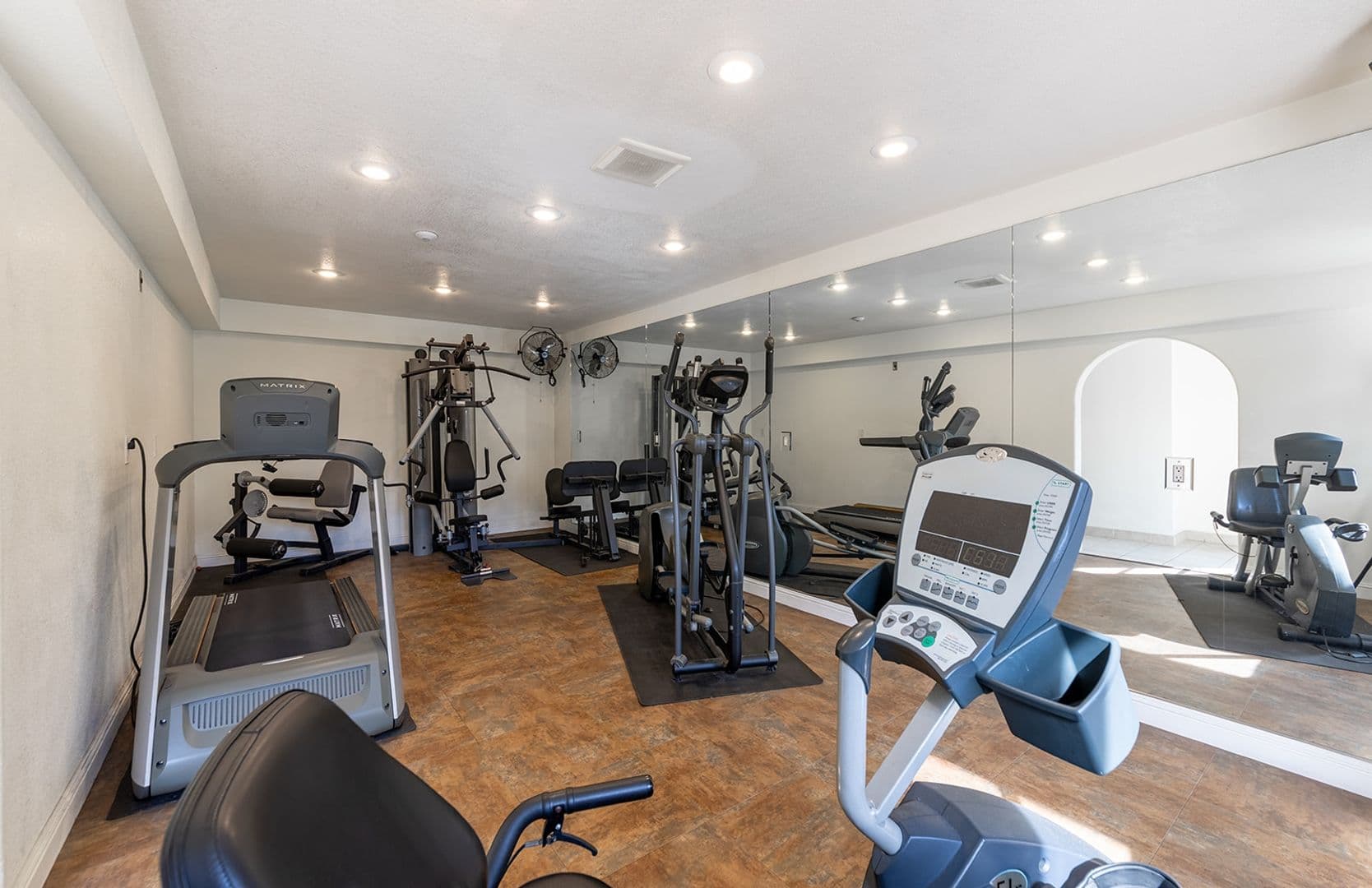 Lakeside Apartment: 9413 Winter Gardens