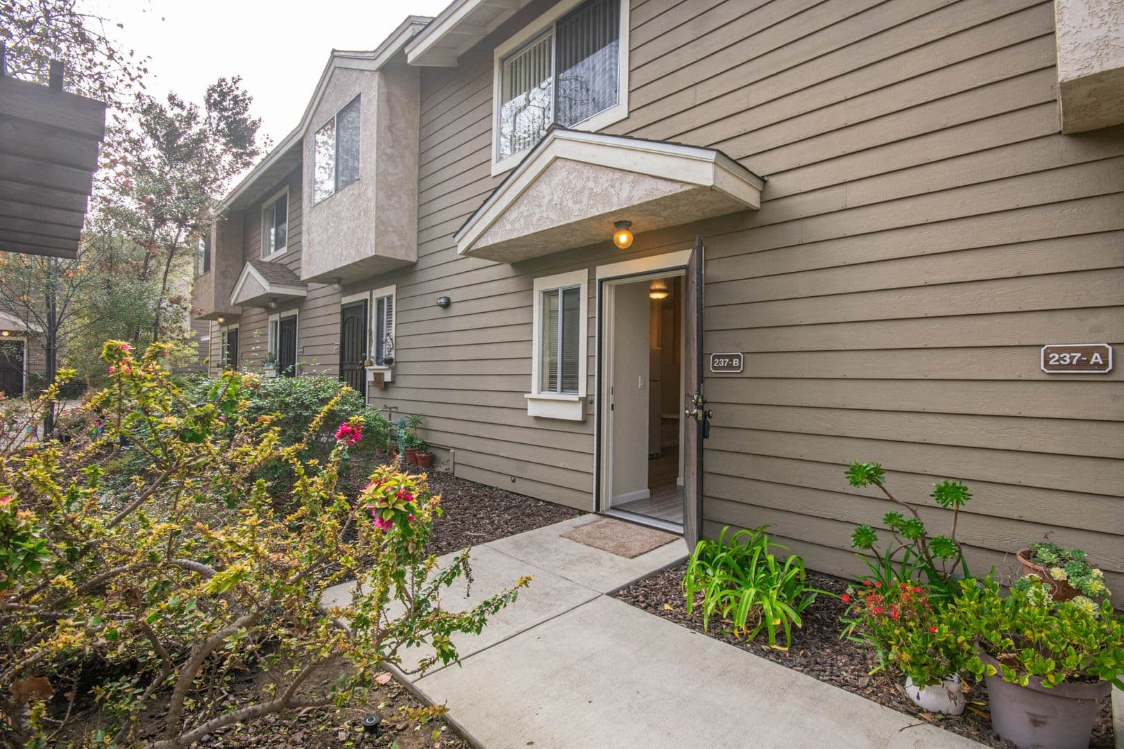 Carlsbad Apartment: 237 - 239 Tamarack Ave.