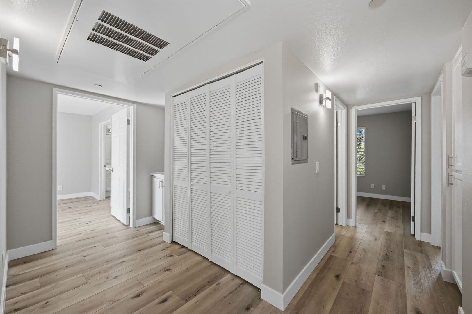 Carlsbad Apartment: 5410 - 5430 Sunny Creek Rd