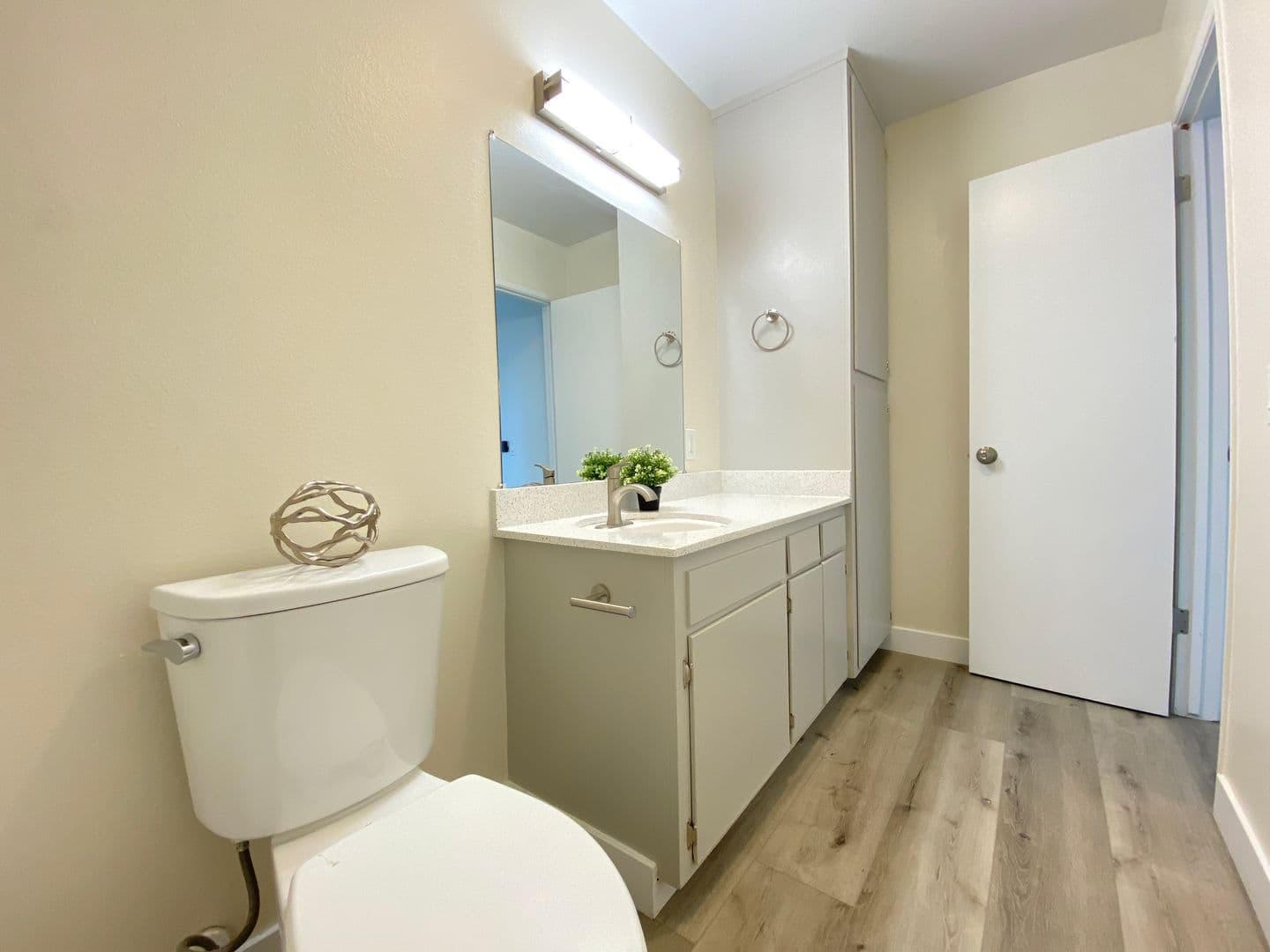 Carlsbad Apartment: 2664 Jefferson St