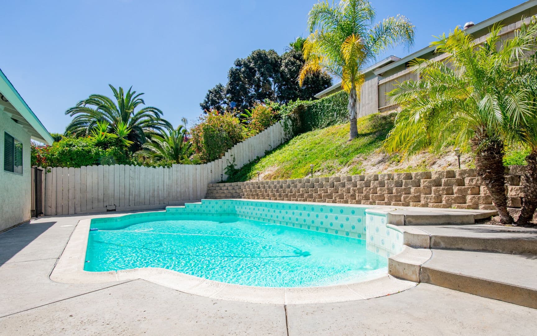 Oceanside House: 4121 Bryan Street