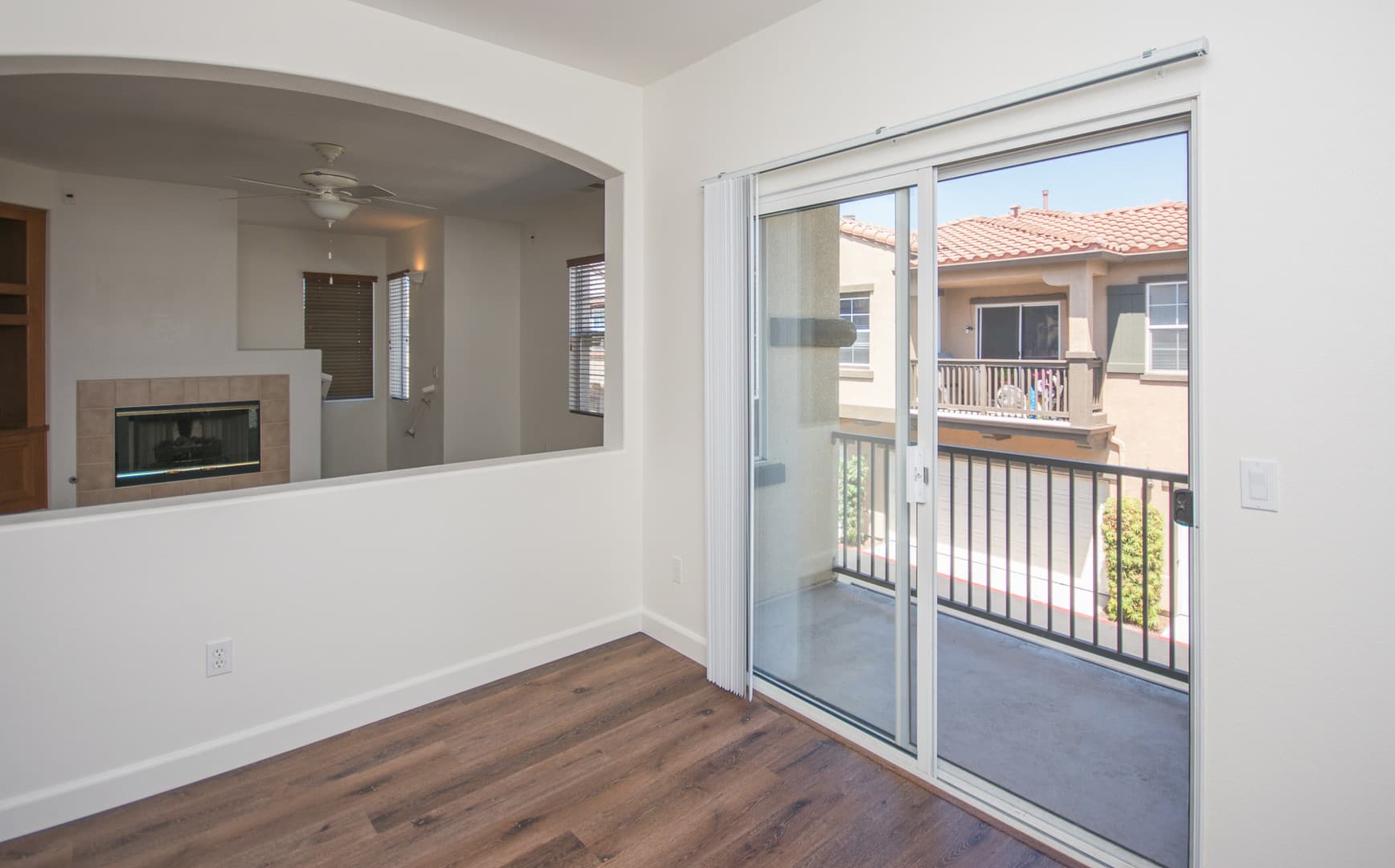 Oceanside House: 4491 Brisbane Way #1