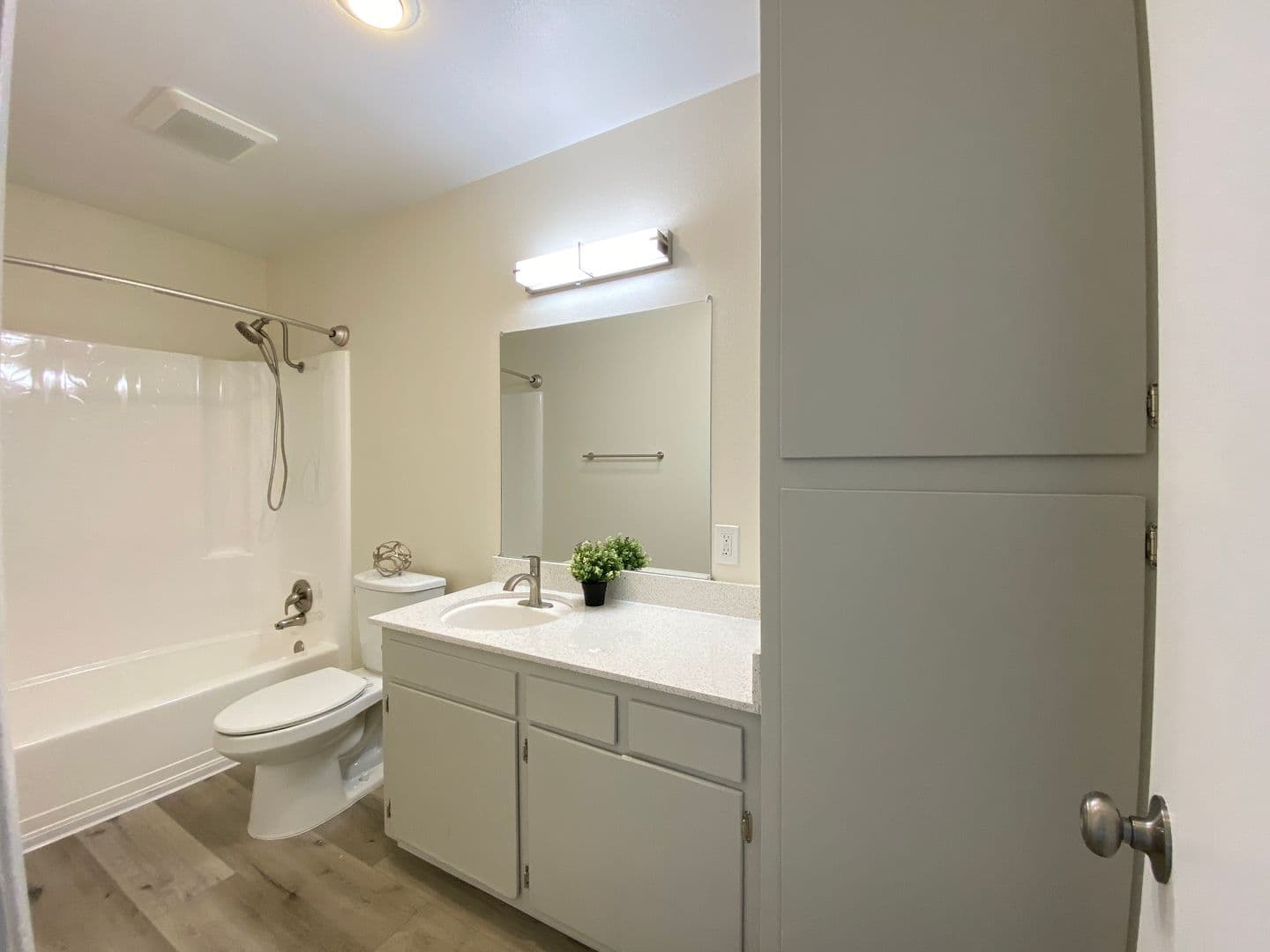 Carlsbad Apartment: 2664 Jefferson St