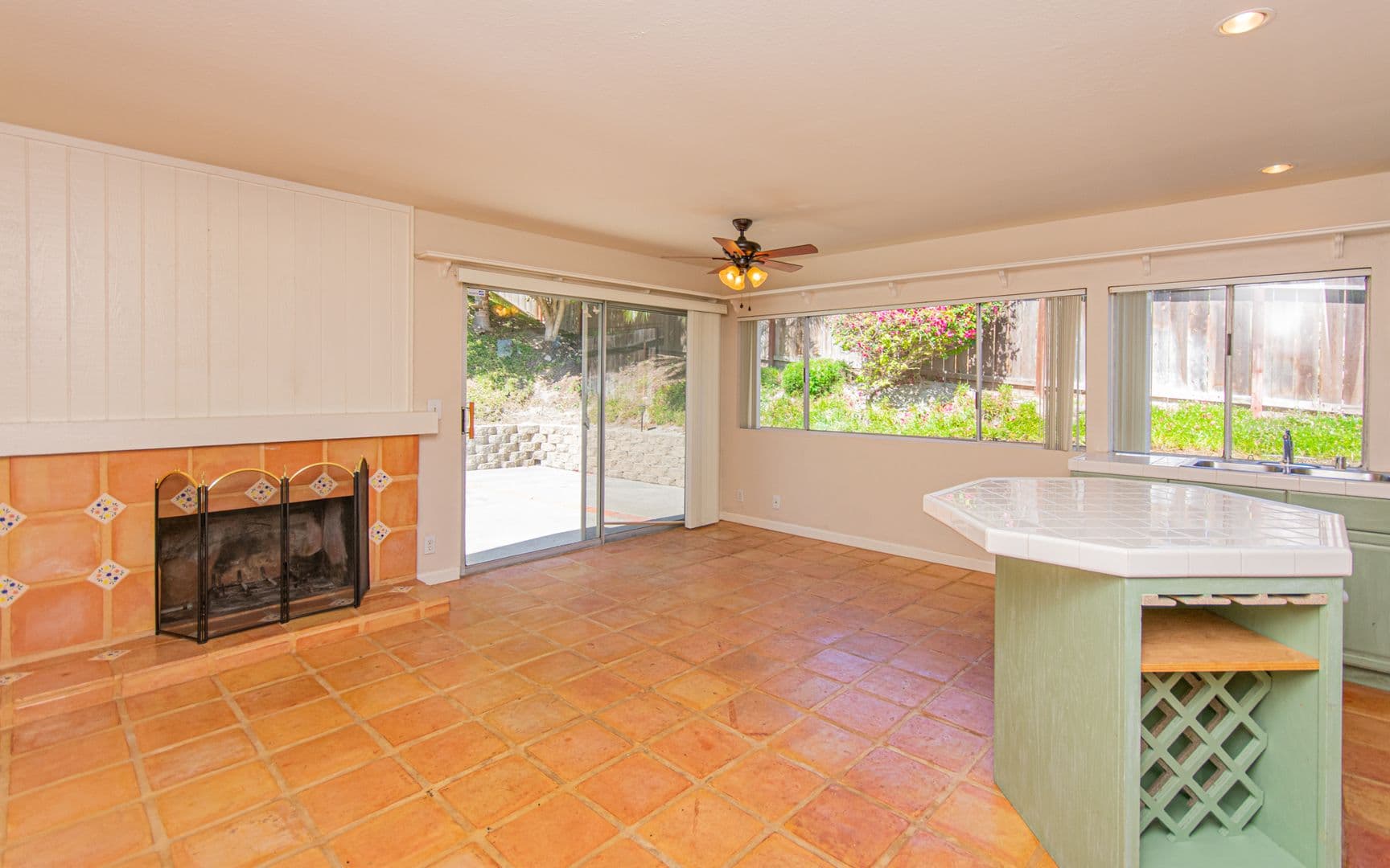 Oceanside House: 4121 Bryan Street