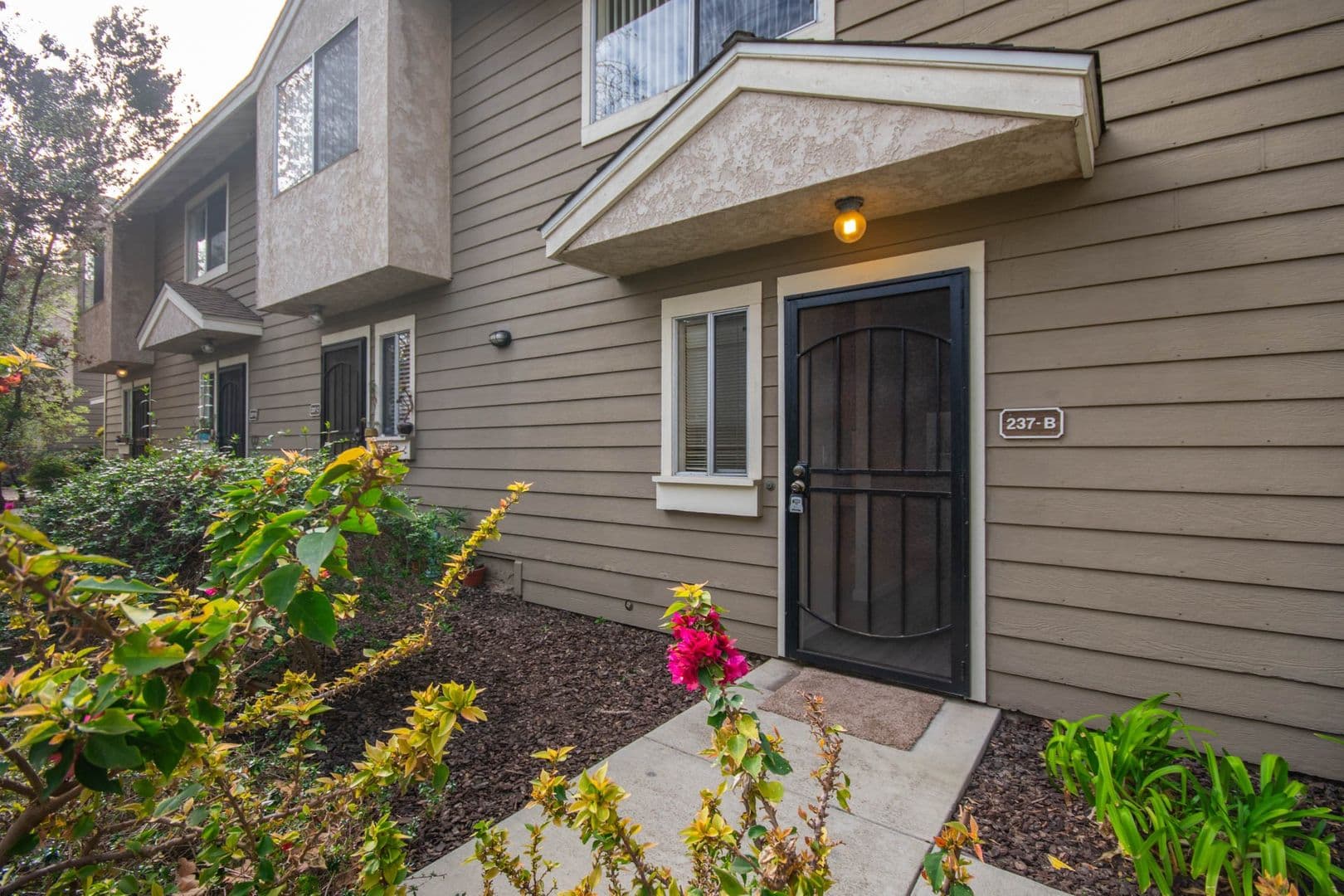 Carlsbad Apartment: 237 - 239 Tamarack Ave.