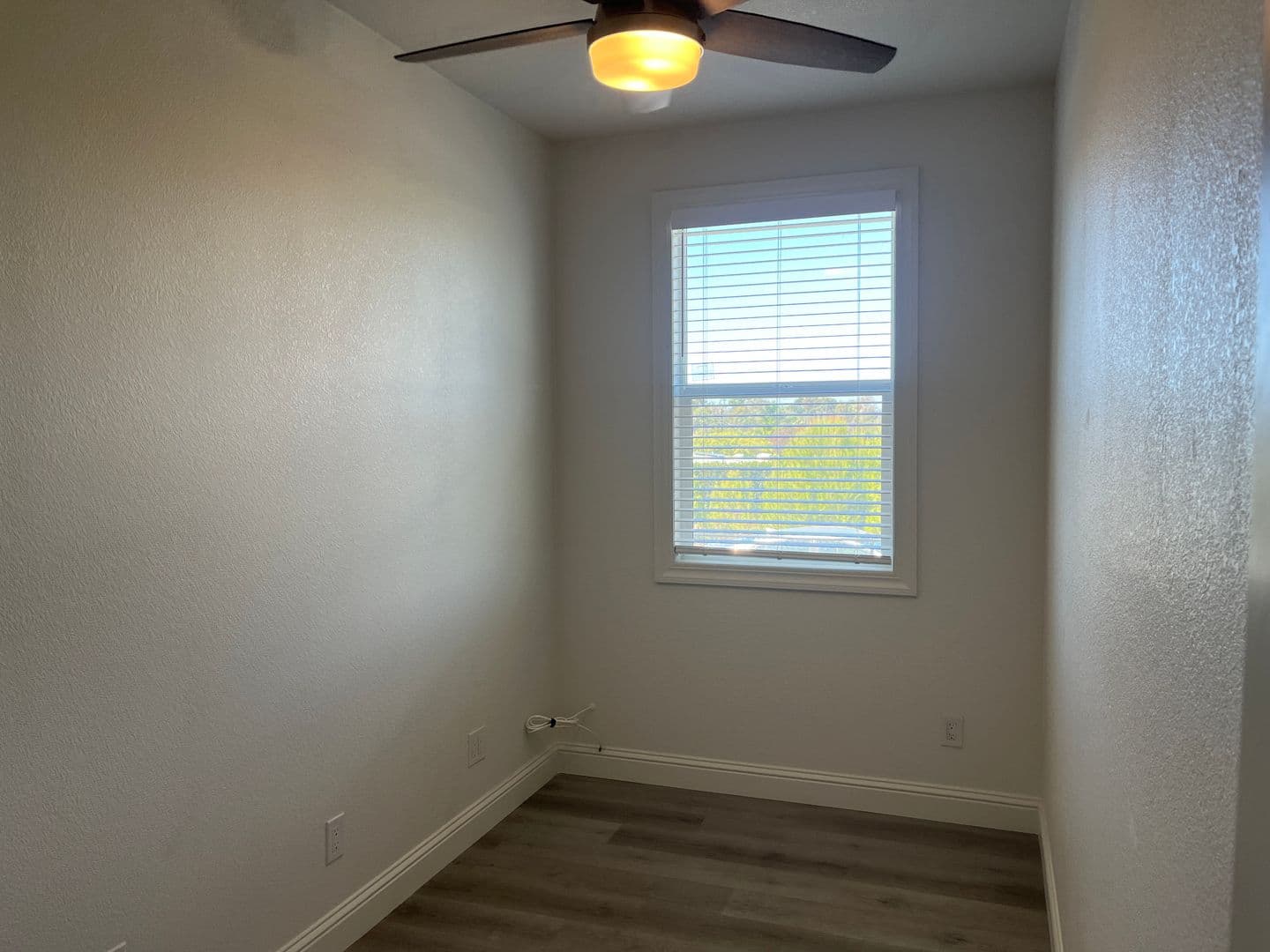 Vista House: 2301-3 Bautista Ave