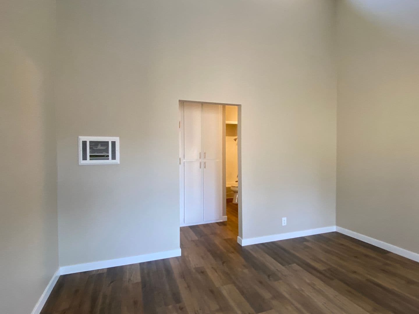 Carlsbad Apartment: 2585 Jefferson Street