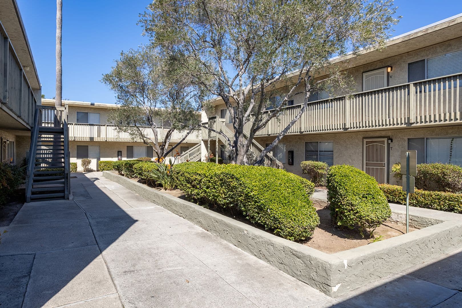San Marcos Apartment: 250 W. San Marcos Blvd.
