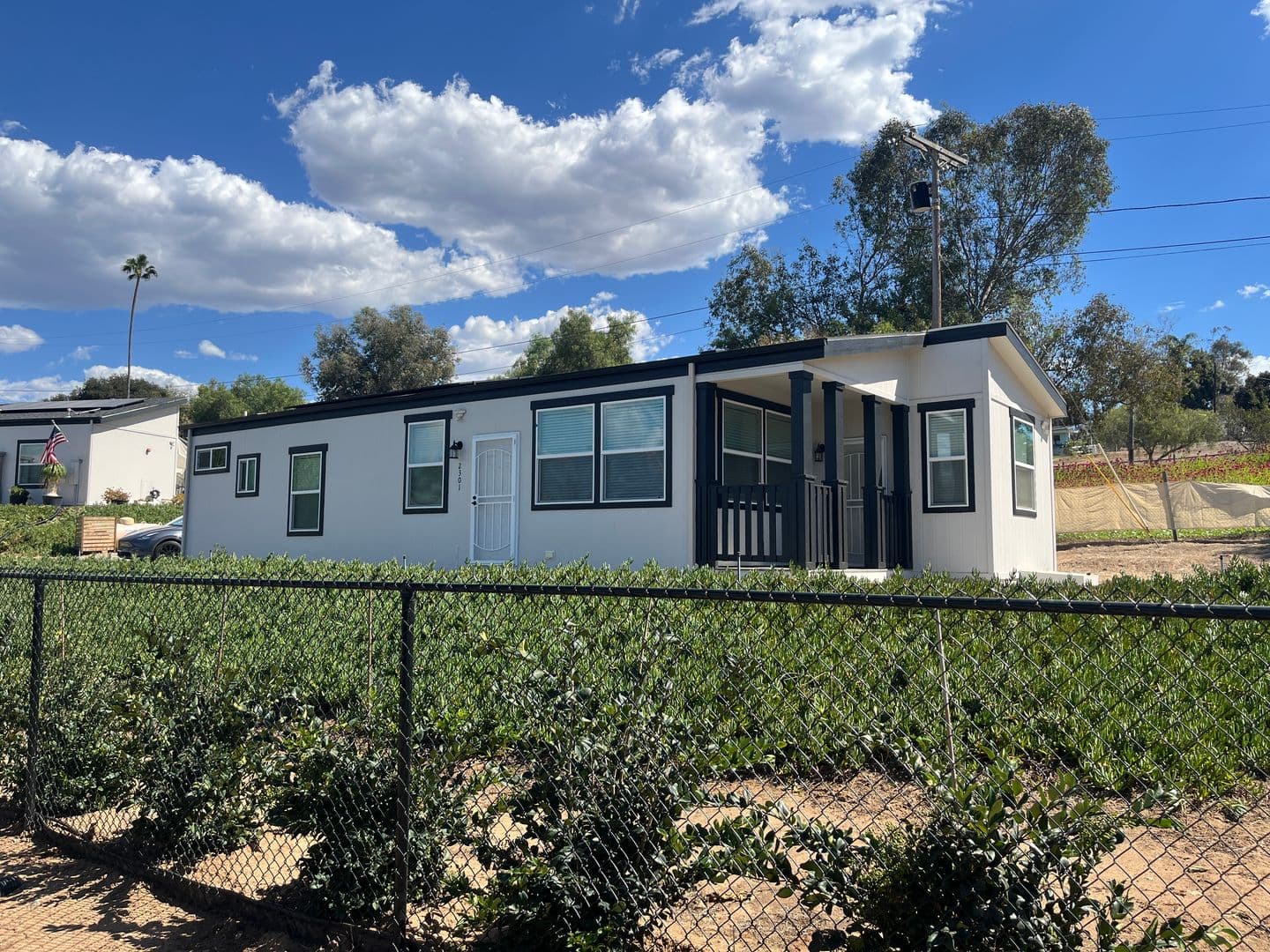 Vista House: 2301-3 Bautista Ave