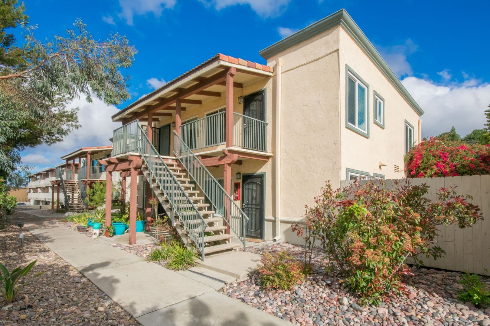 Oceanside Apartment: 2330 Paseo De Laura