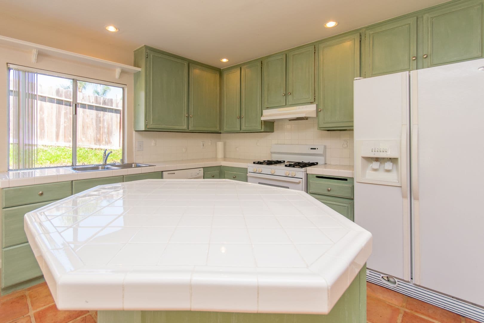 Oceanside House: 4121 Bryan Street