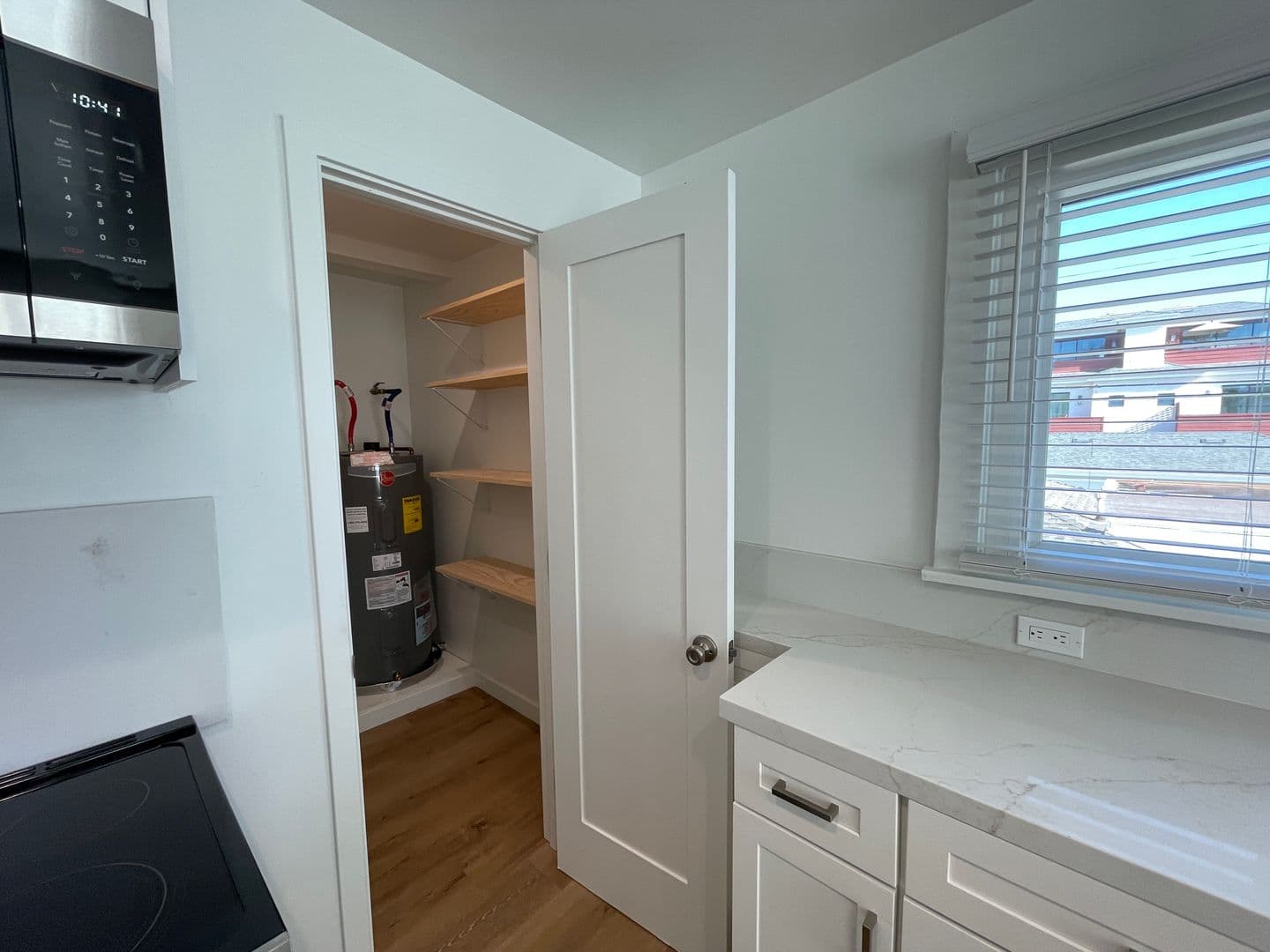 Oceanside Apartment: 518 S. Pacific St.