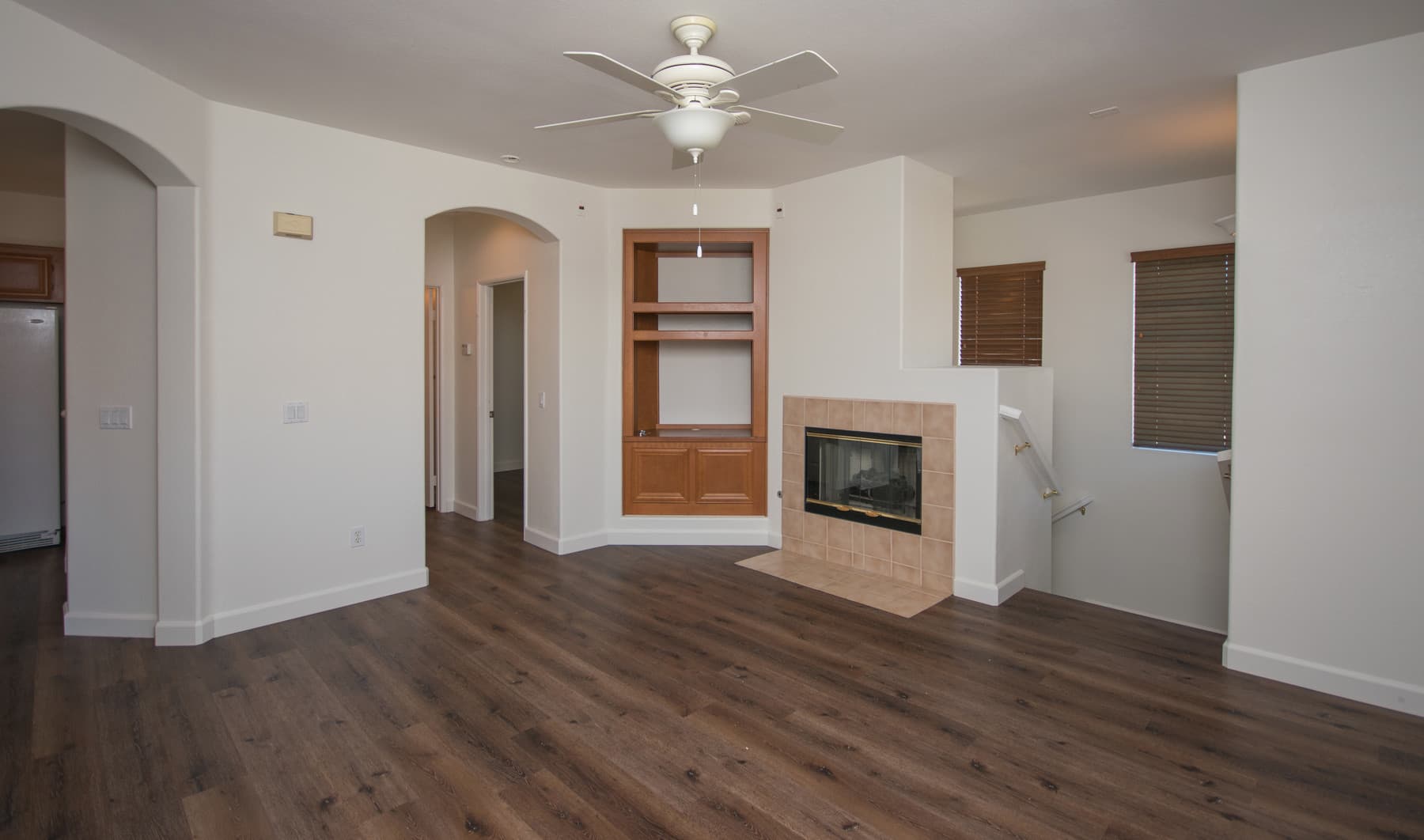 Oceanside House: 4491 Brisbane Way #1