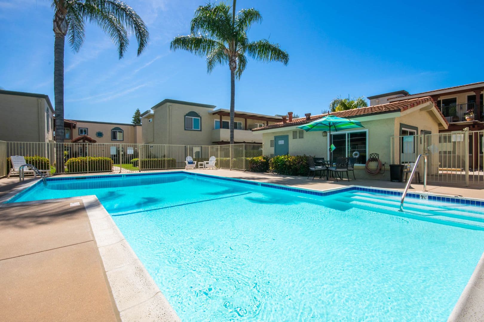 Oceanside Apartment: 2330 Paseo De Laura