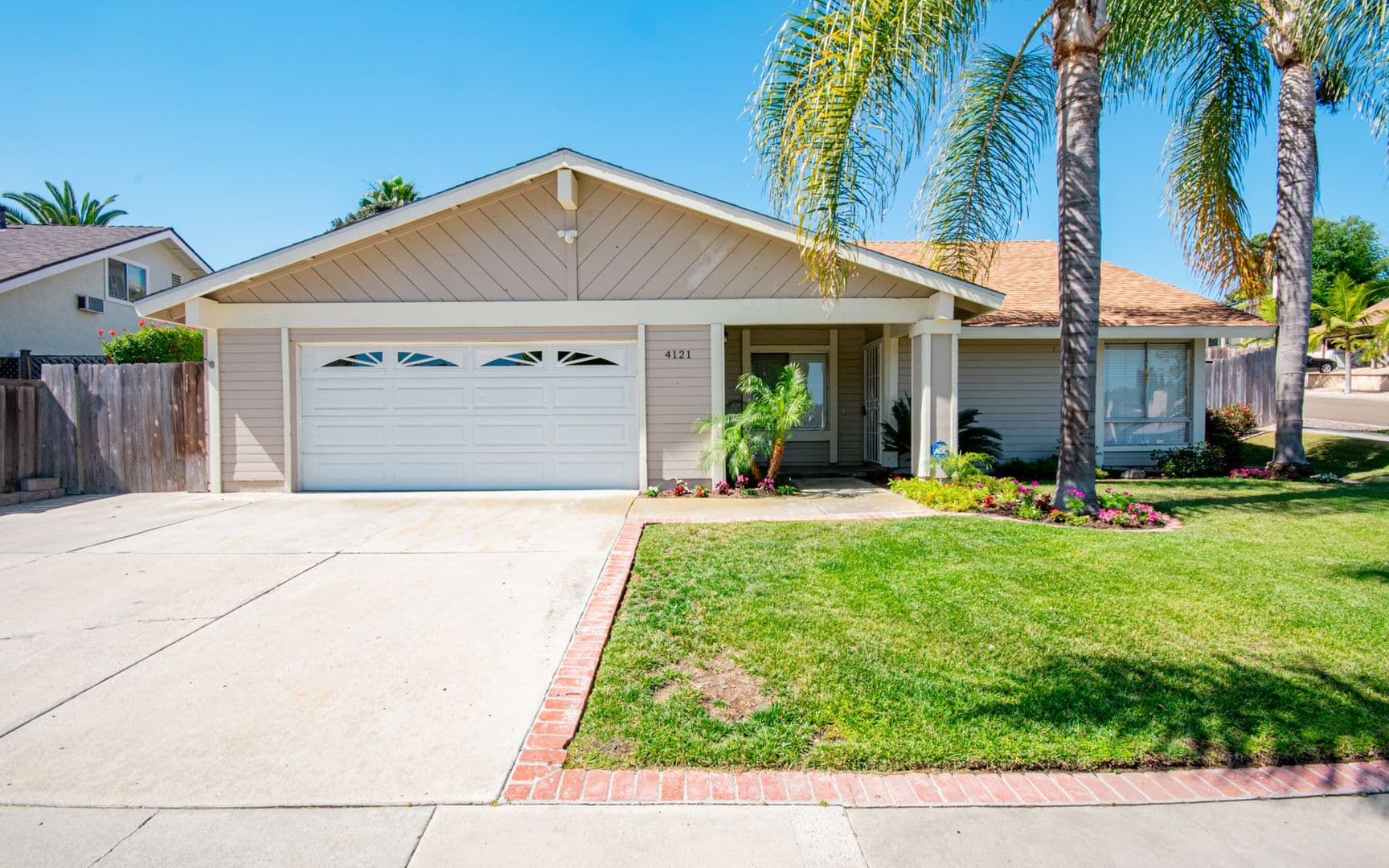 Oceanside House: 4121 Bryan Street