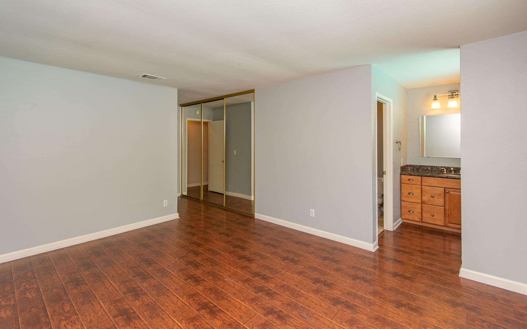 Oceanside House: 4121 Bryan Street