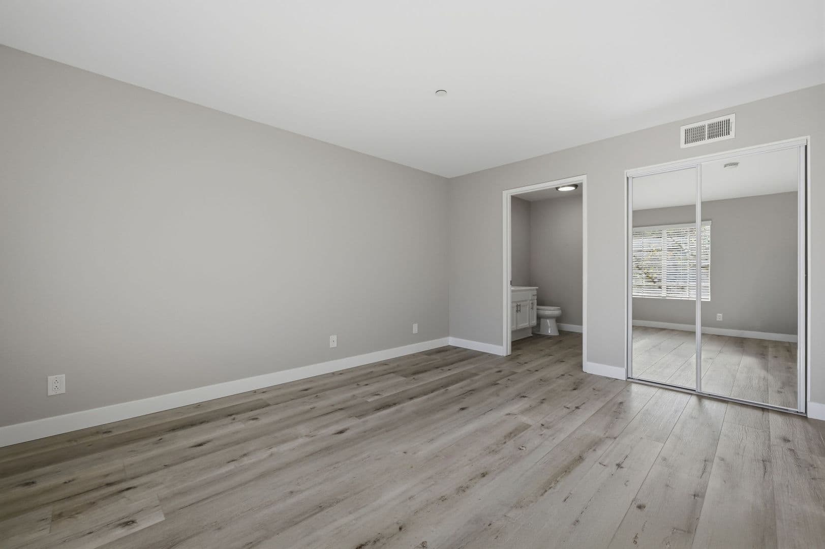 Carlsbad Apartment: 5410 - 5430 Sunny Creek Rd