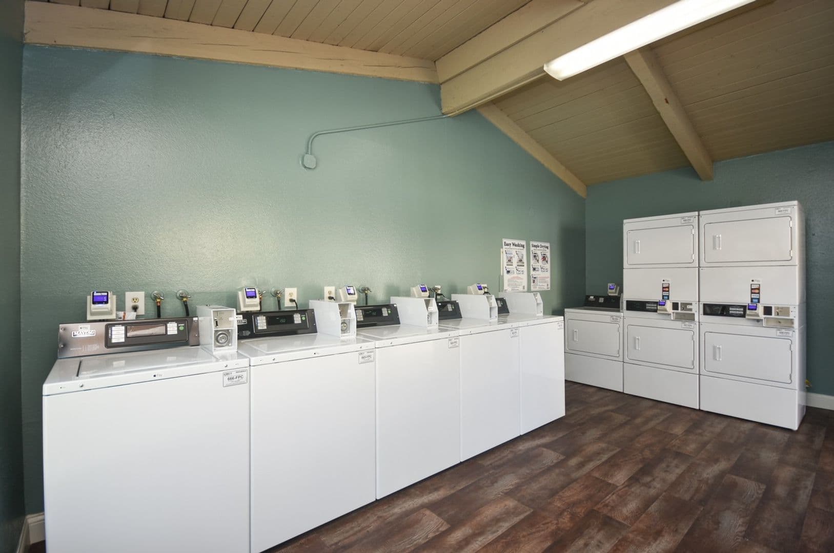 Oceanside Apartment: 2330 Paseo De Laura