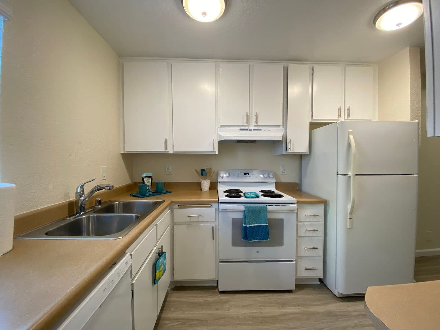 Carlsbad Apartment: 237 - 239 Tamarack Ave.