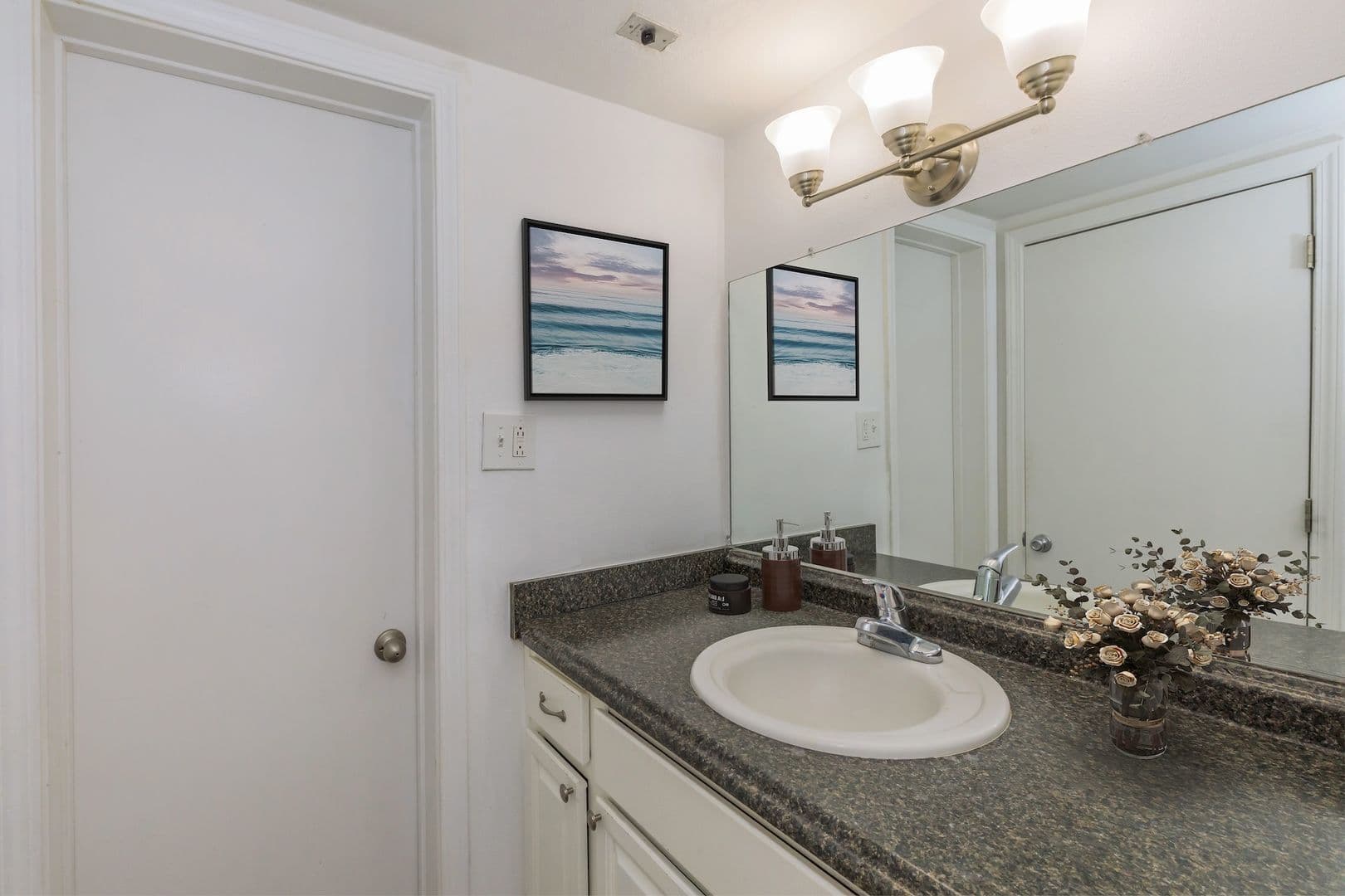 Albuquerque Apartment: 1180 Alvarado DR SE
