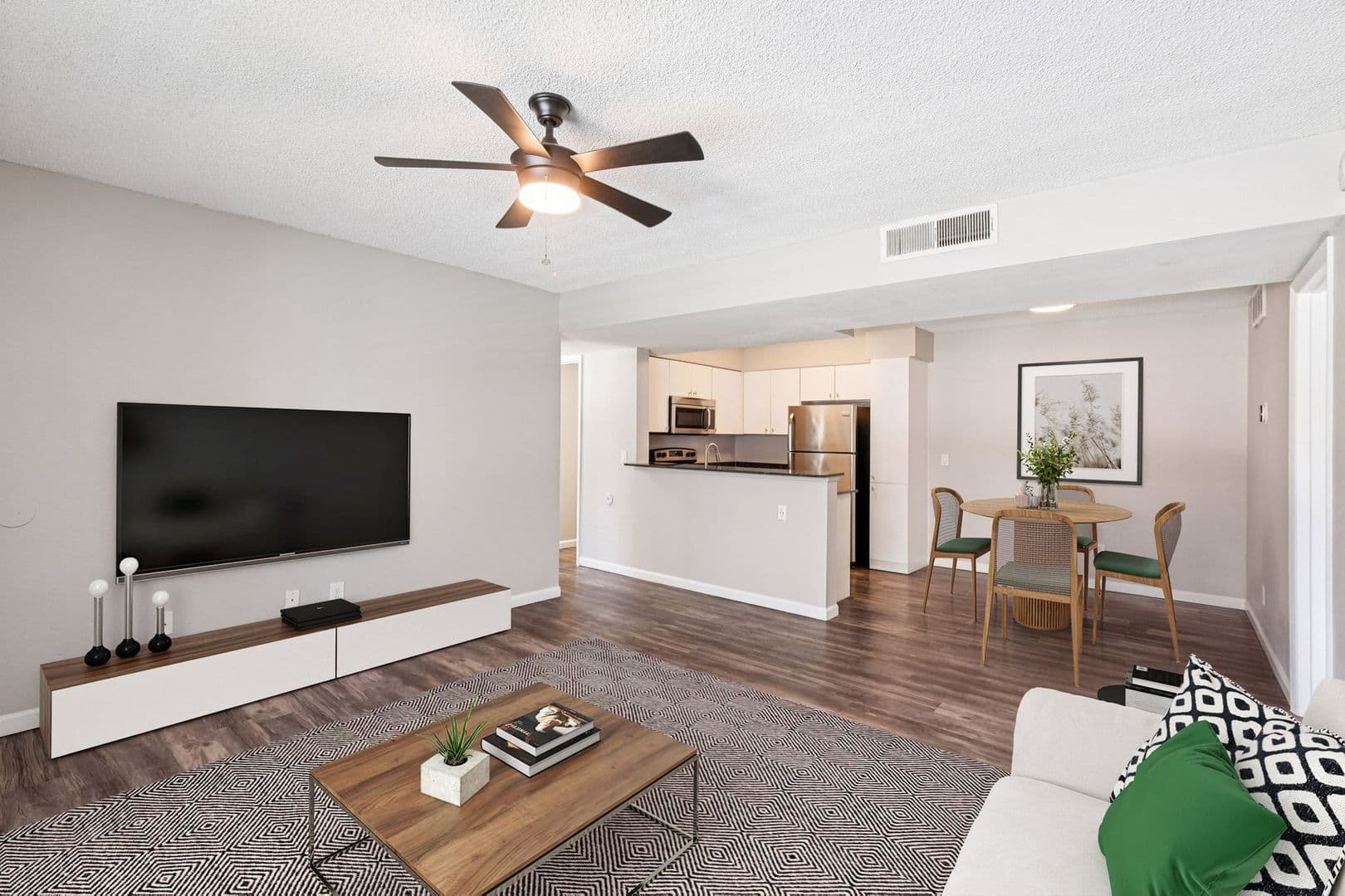 Phoenix Apartment: 4127 E Indian School Rd