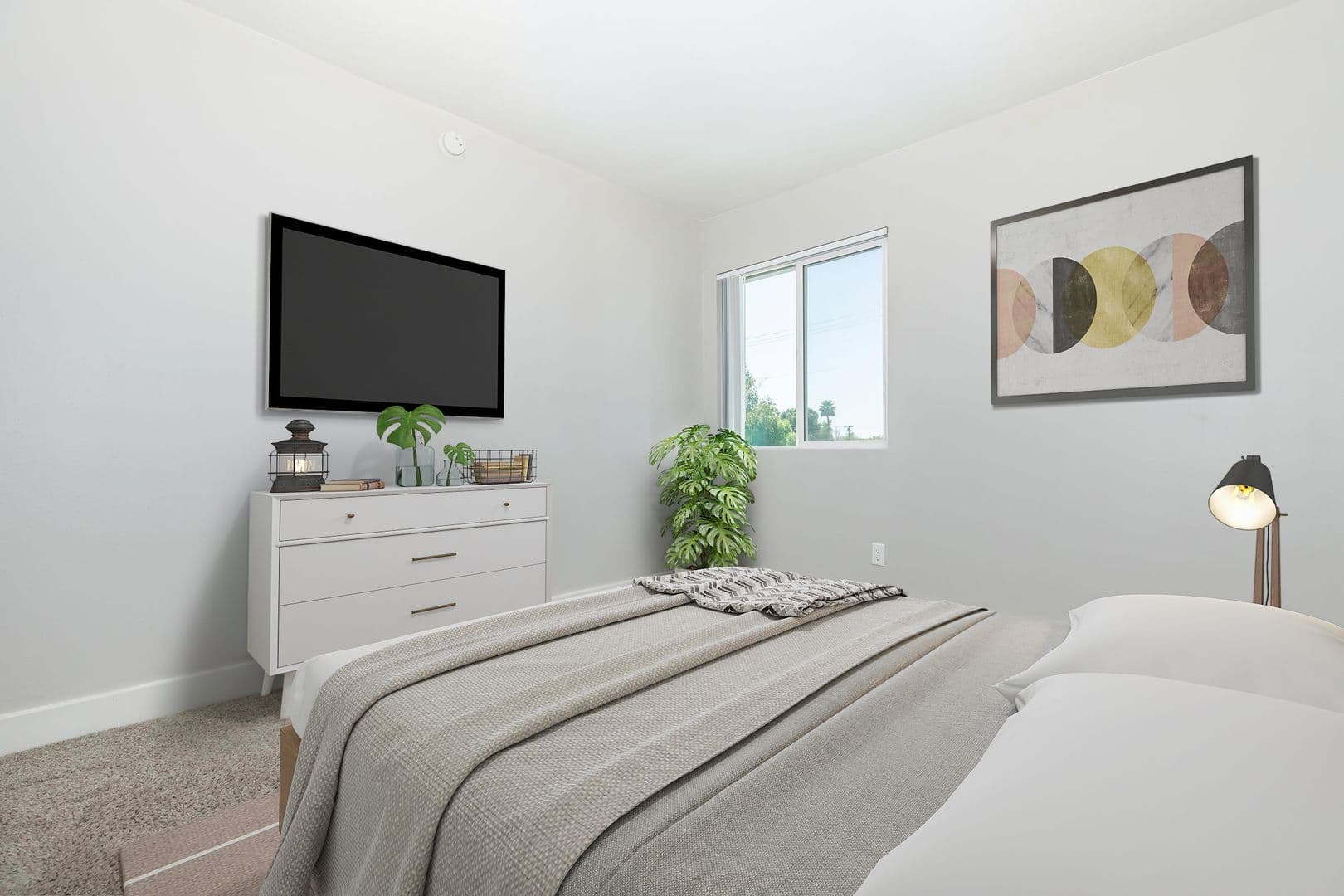 Phoenix Apartment: 2606 N 44th St