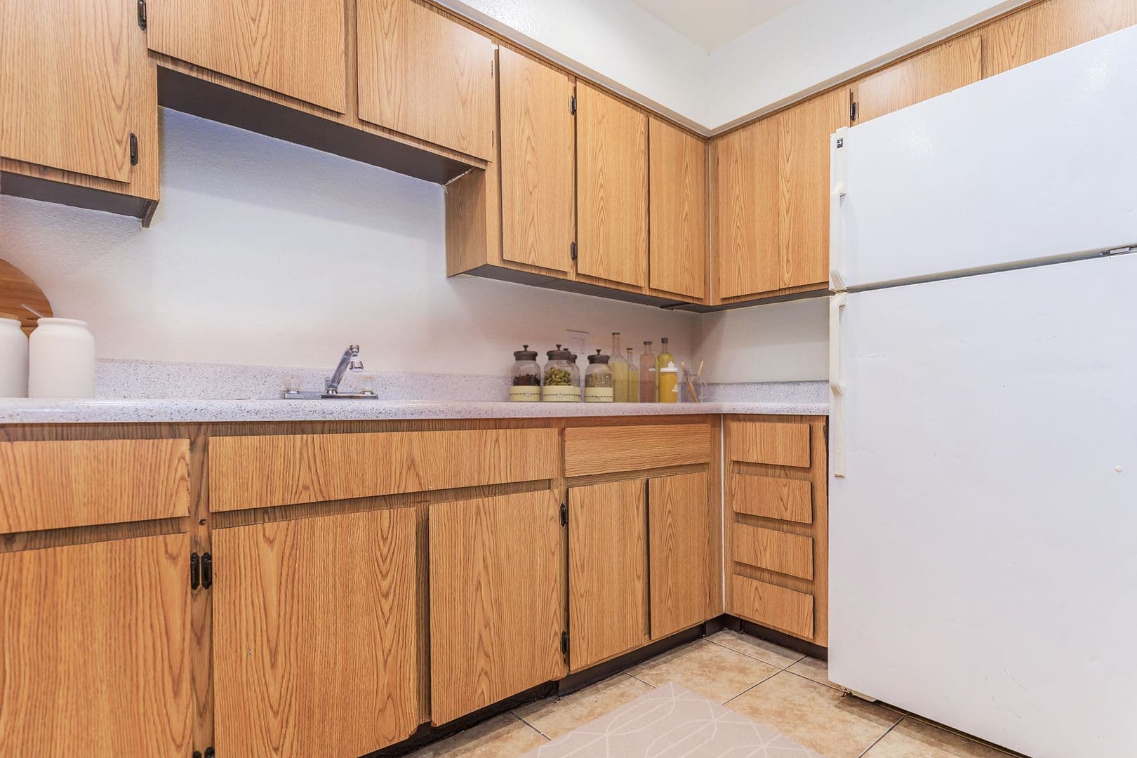 Phoenix Apartment: 5535 W. McDowell Rd.