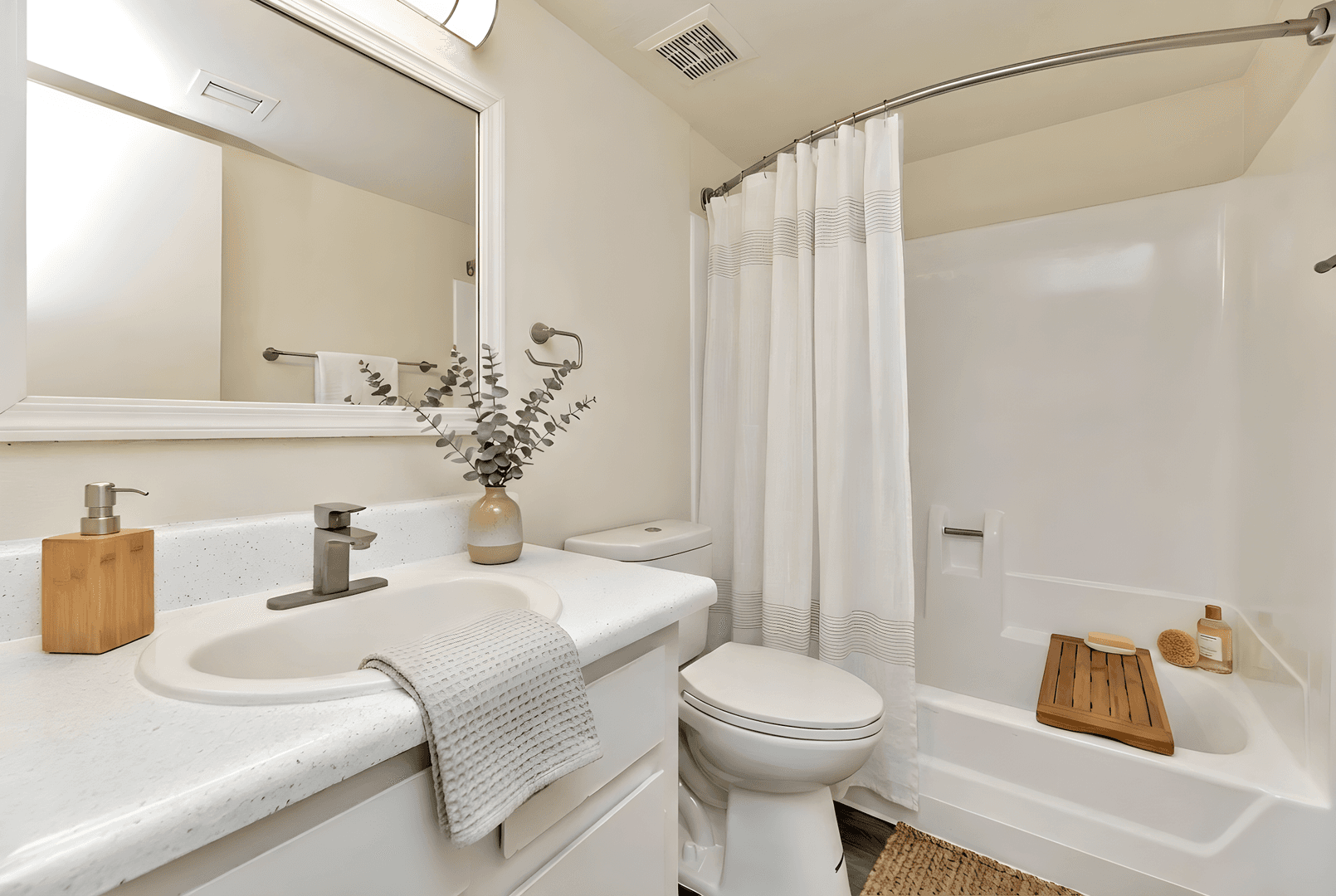 Mesa Apartment: 1750 S Alma School Rd