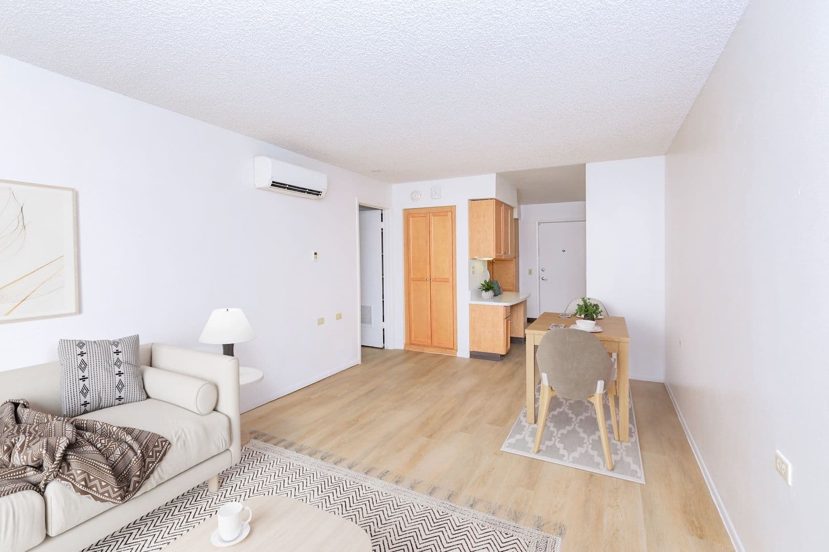 Phoenix Apartment: 1123 E Monroe St.