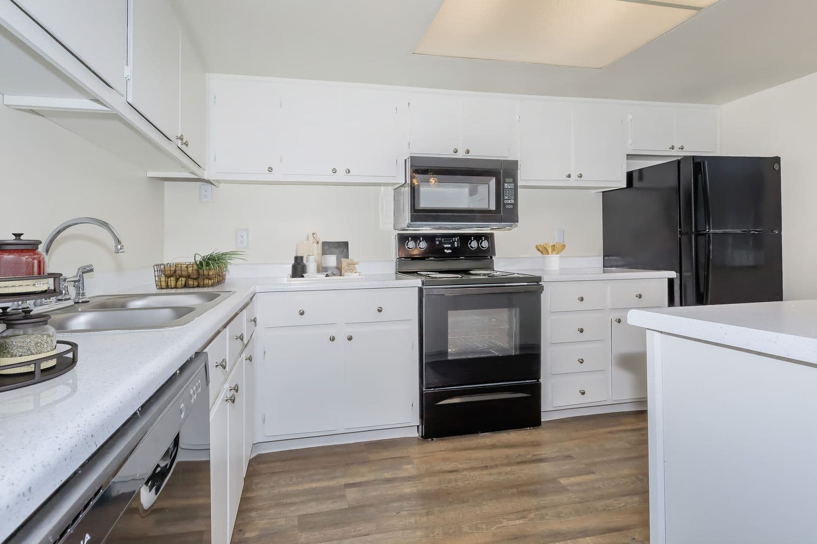 Gilbert Apartment: 2300 West San Angelo Street