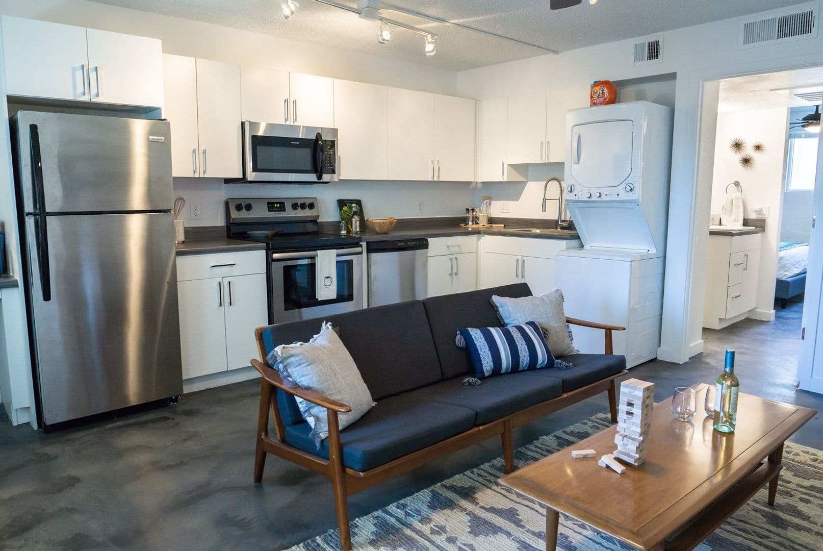 Phoenix Apartment: 3211 E Pinchot Ave