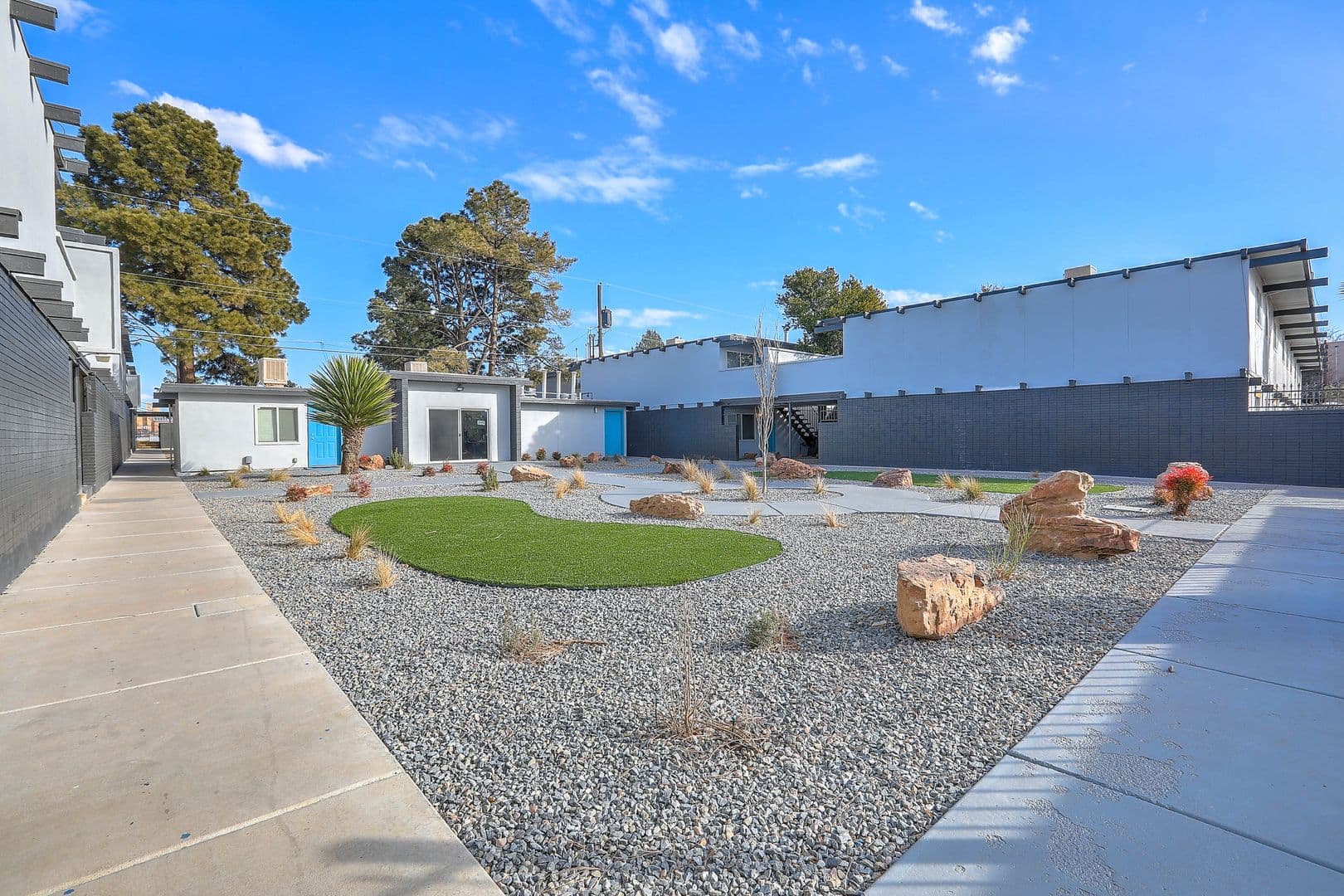 Albuquerque Apartment: 1020 Valencia Drive SE