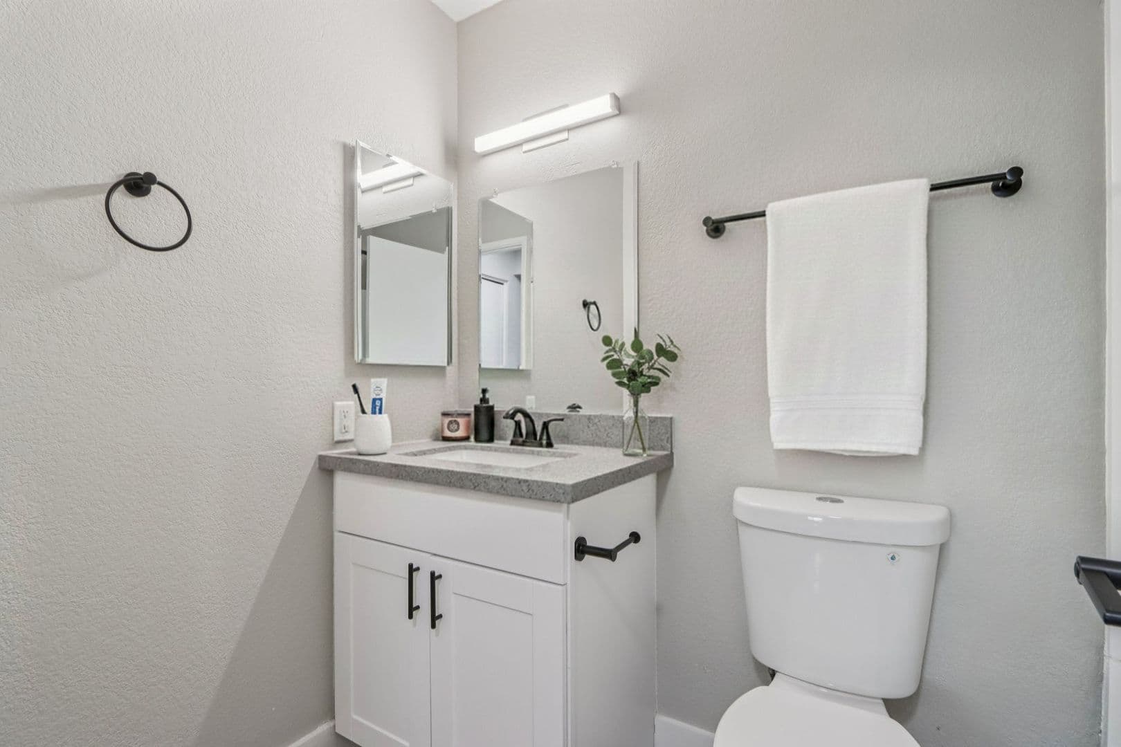 Chandler Apartment: 1750 W Boston St.